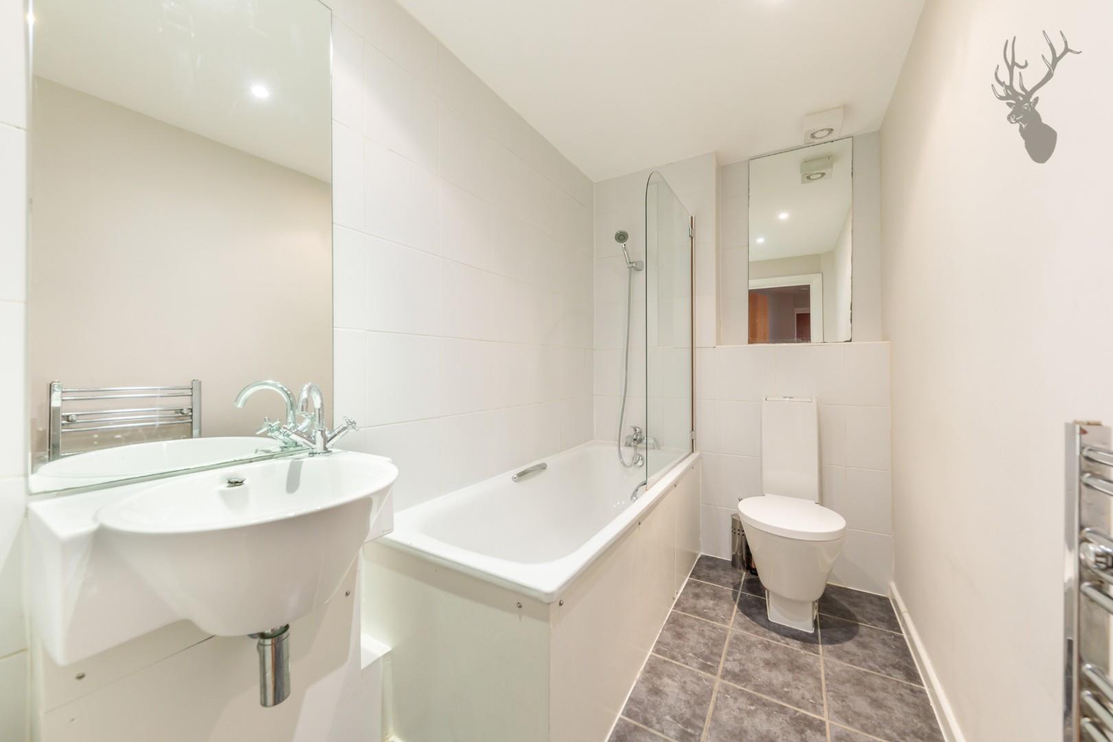 2 bedroom flat for sale, Grove Road, London, E3, photo 6 of 6