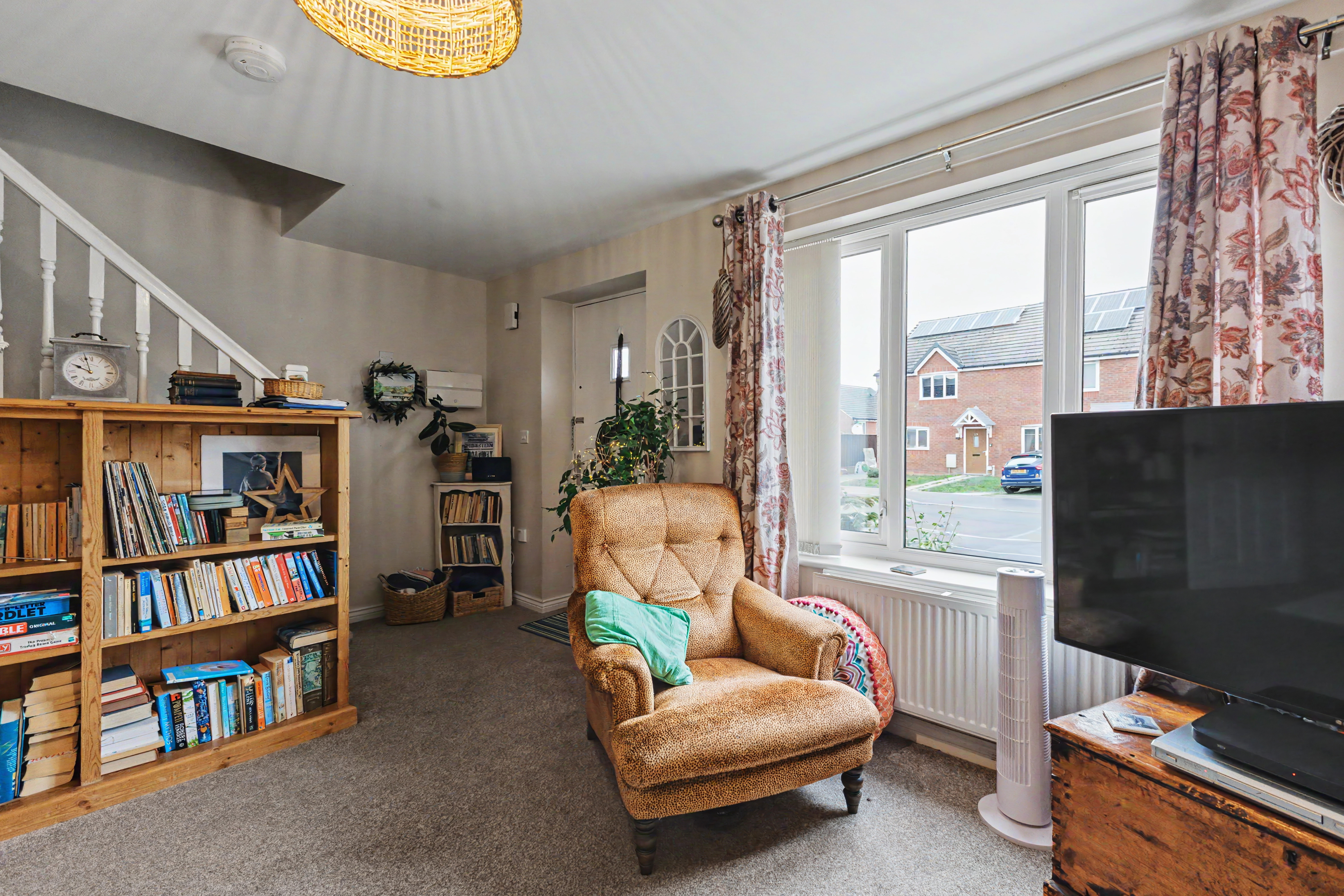 2 bedroom semi detached house for sale, Crump Way, Evesham, WR11, photo 5
