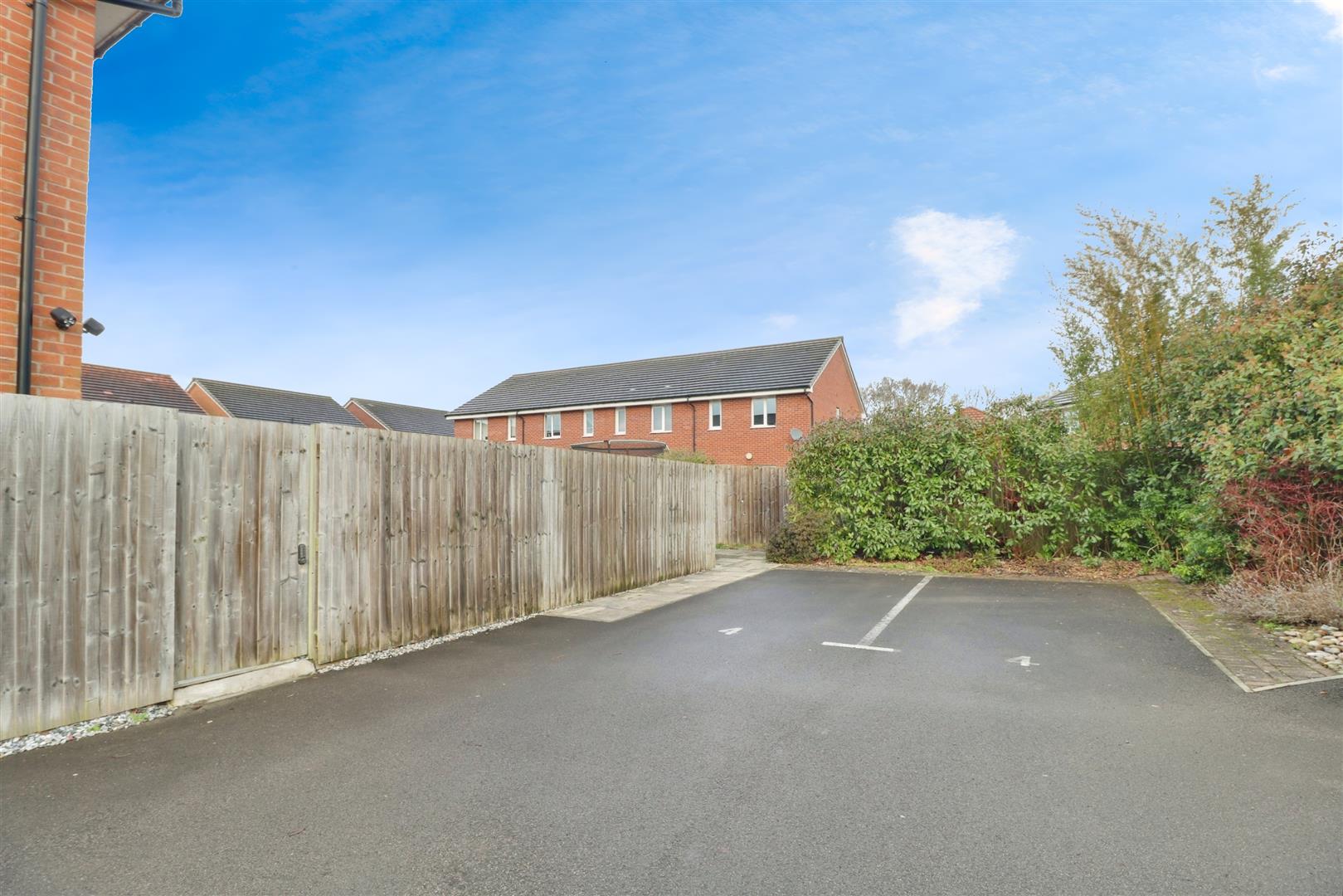 3 bedroom house for sale, Reginald Lindop Drive, Stoke-On-Trent, ST7, photo 3
