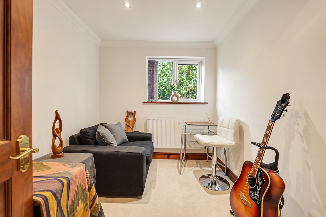 3 bedroom detached chalet bungalow for sale, Molyneux Drive, Loughborough, LE12