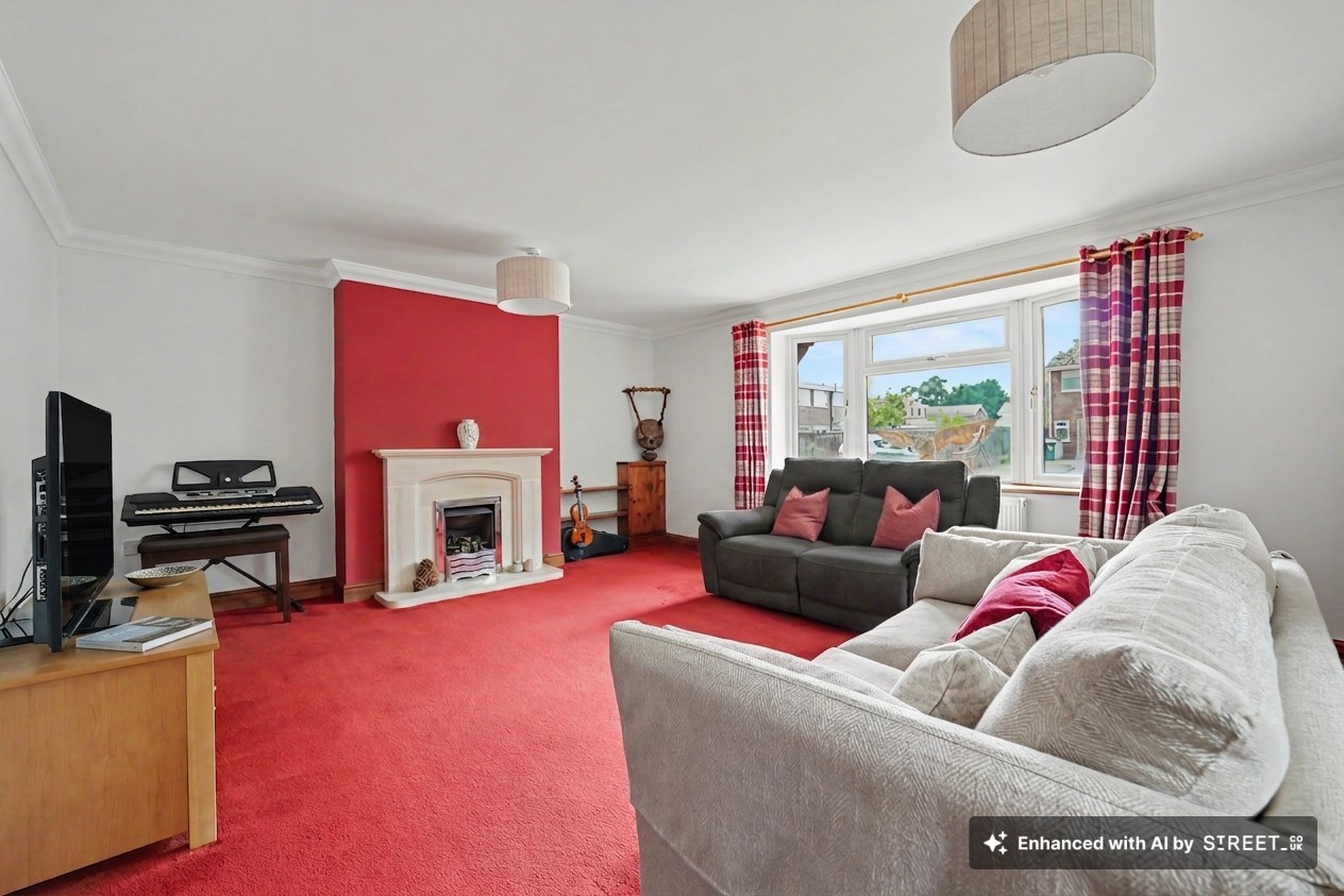 3 bedroom detached chalet bungalow for sale, Molyneux Drive, Loughborough, LE12