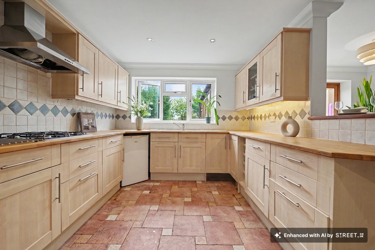 3 bedroom detached chalet bungalow for sale, Molyneux Drive, Loughborough, LE12