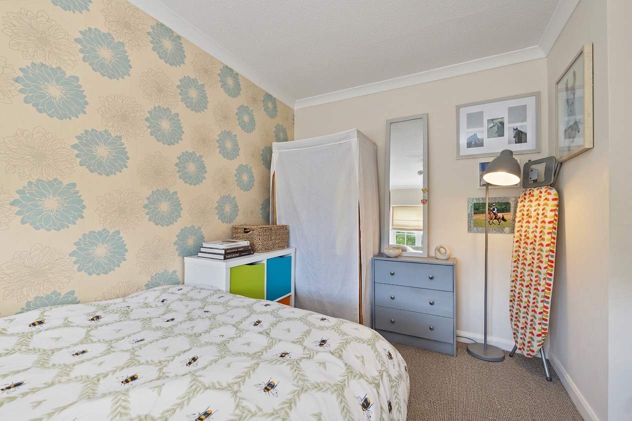 3 bedroom semi detached house for sale, Disraeli Close, Leicester, LE8
