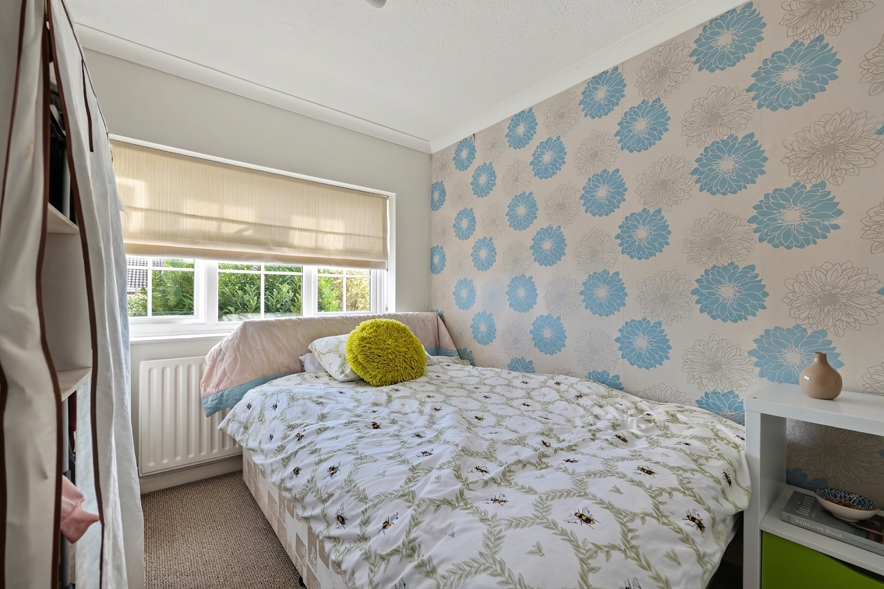 3 bedroom semi detached house for sale, Disraeli Close, Leicester, LE8