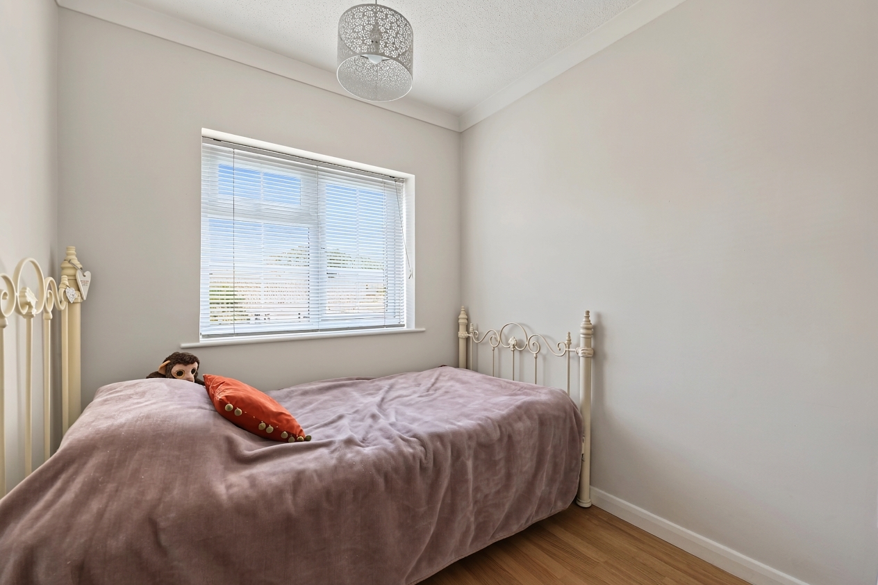 3 bedroom semi detached house for sale, Disraeli Close, Leicester, LE8