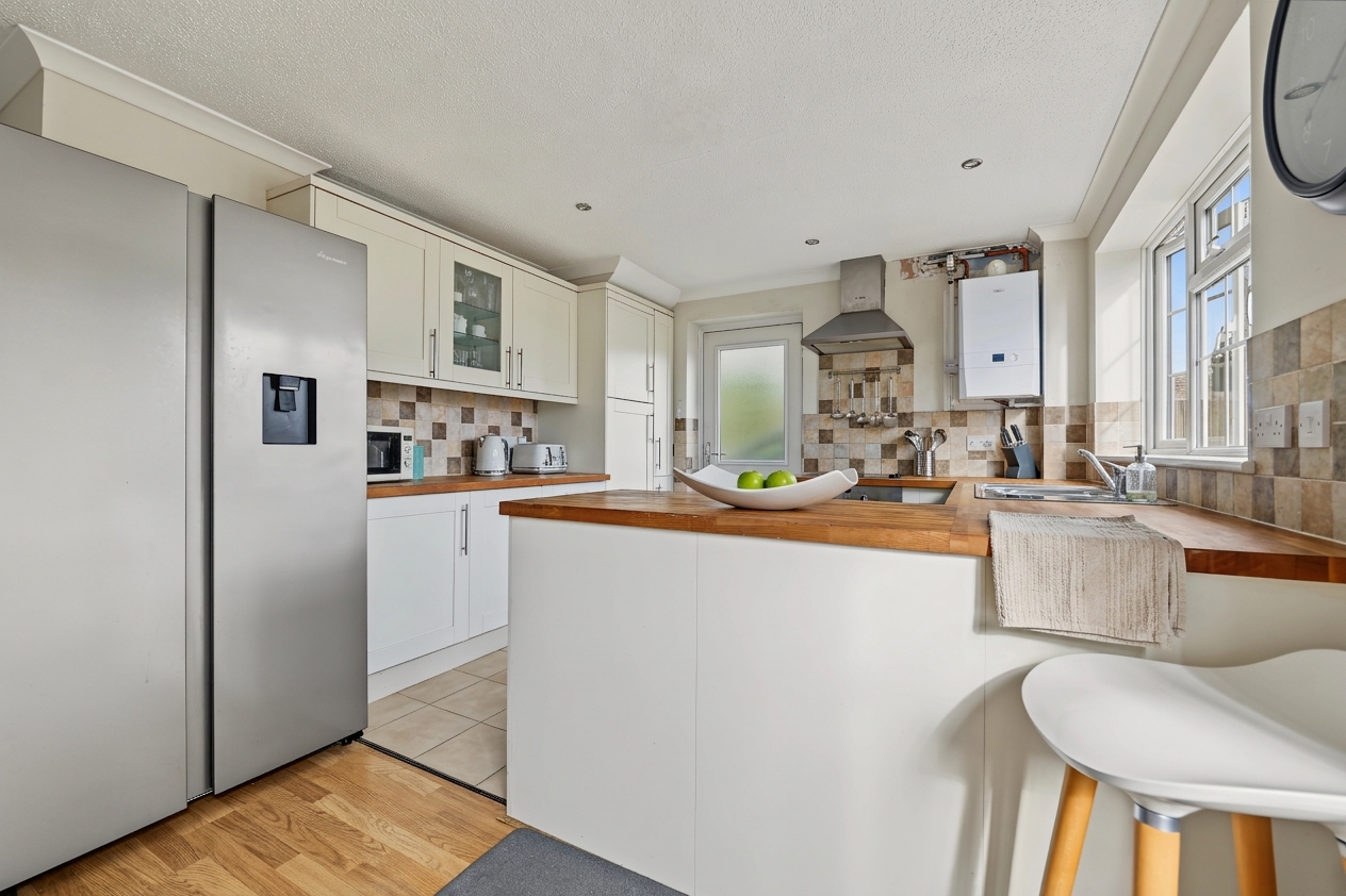 3 bedroom semi detached house for sale, Disraeli Close, Leicester, LE8