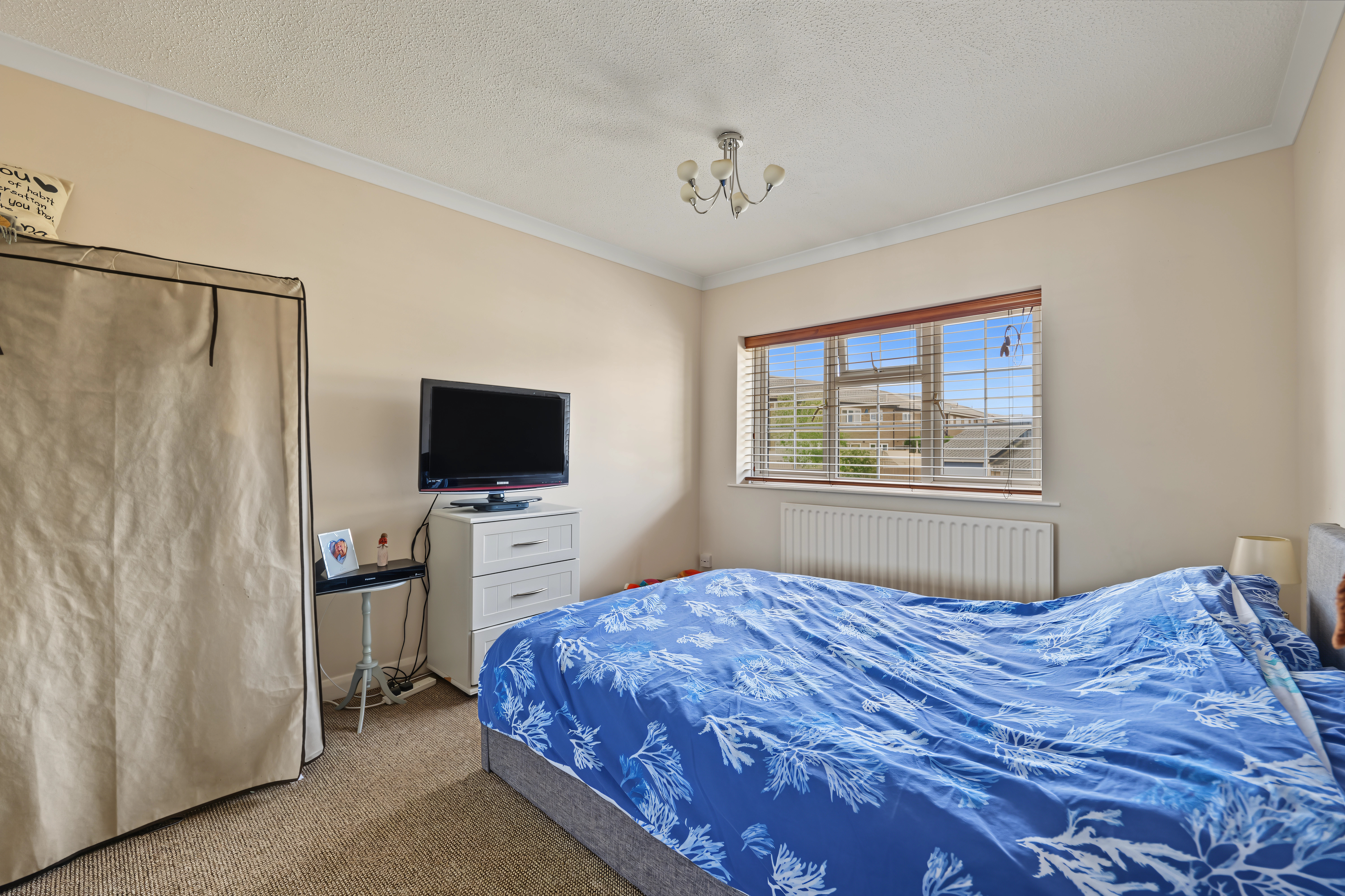 3 bedroom semi detached house for sale, Disraeli Close, Leicester, LE8