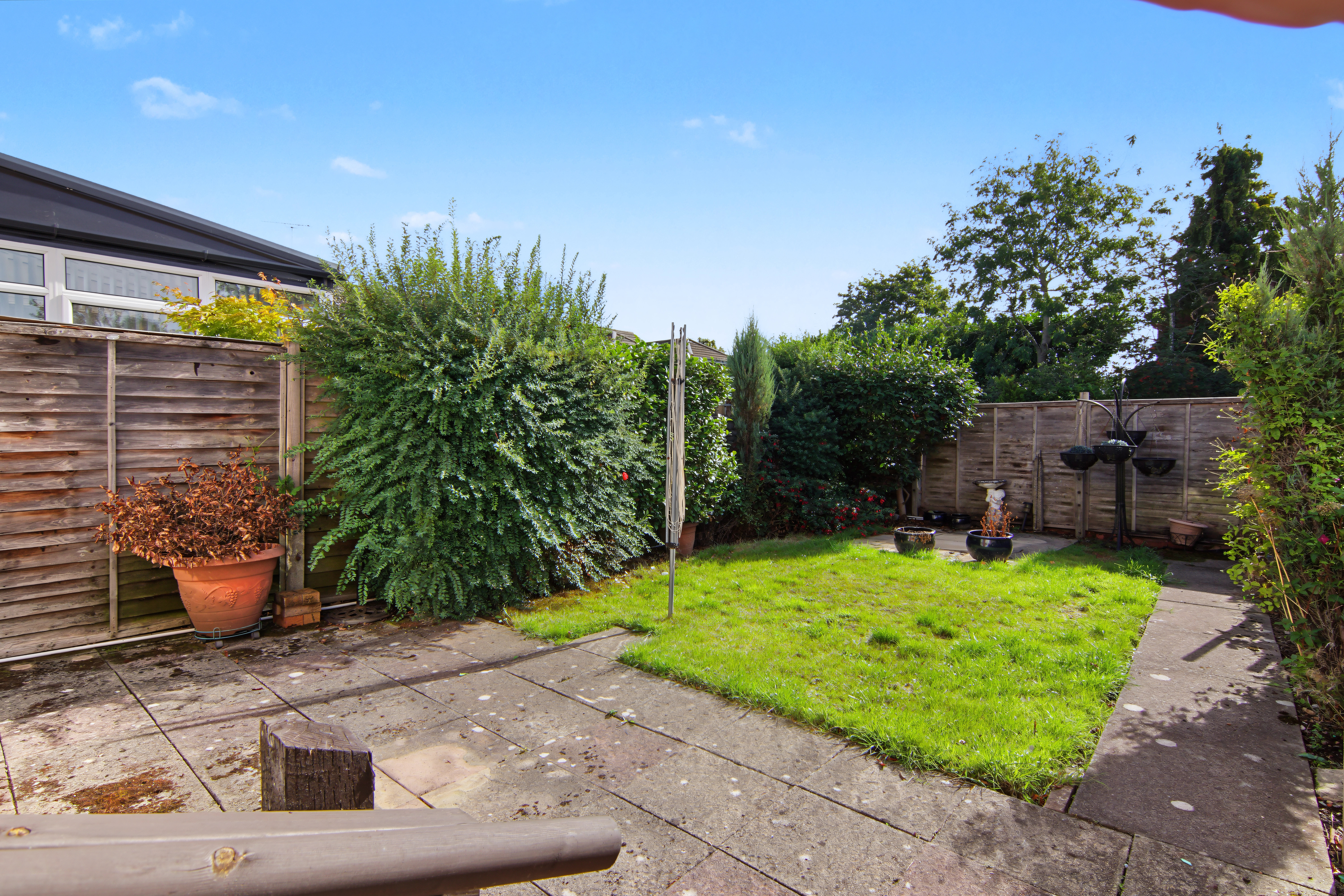 3 bedroom mid-terraced house for sale, The Glade, Coventry, CV5, photo 2