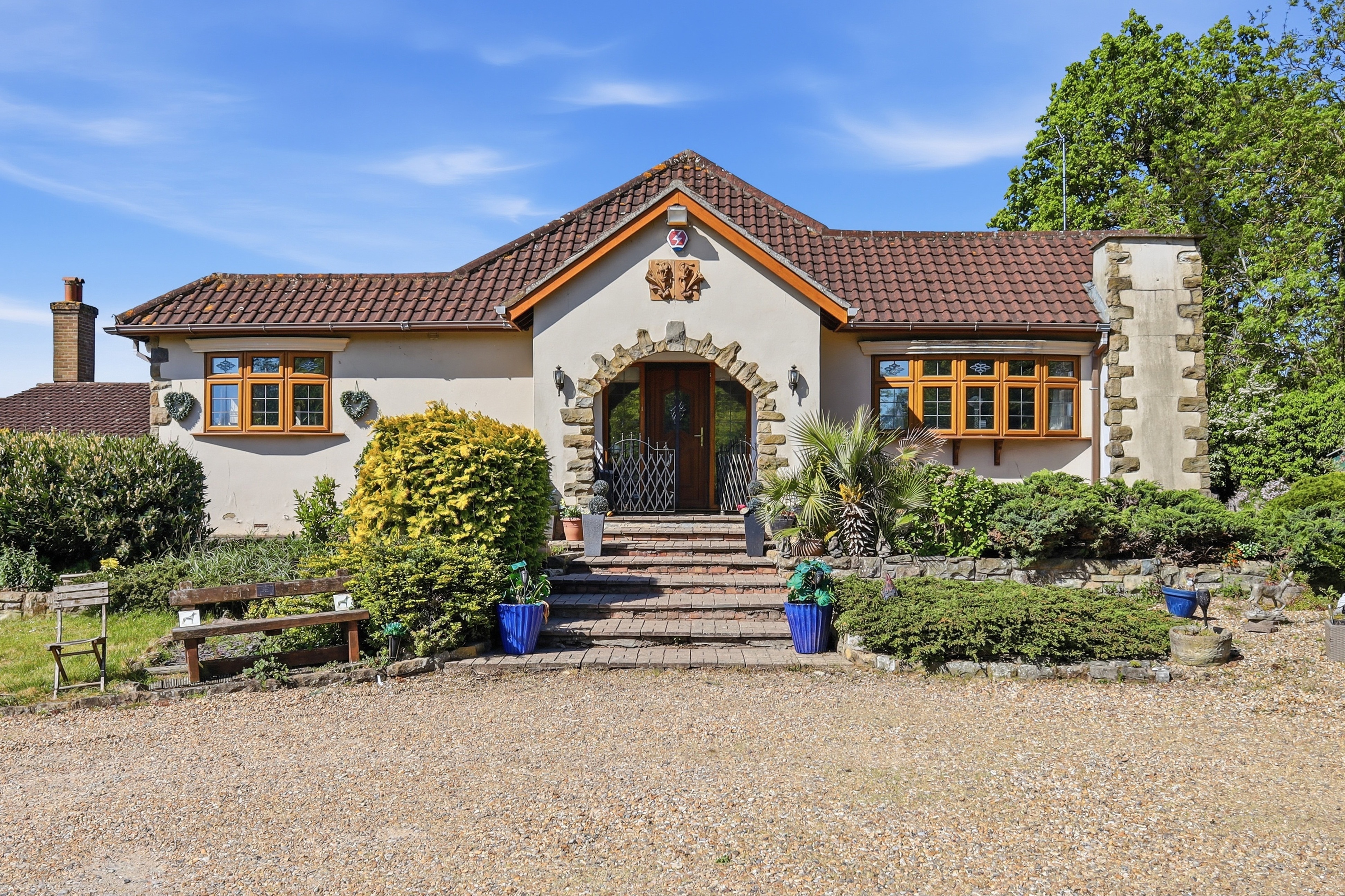 4 bedroom detached bungalow for sale, Lower Bedfords Road, Romford, RM1, photo 4
