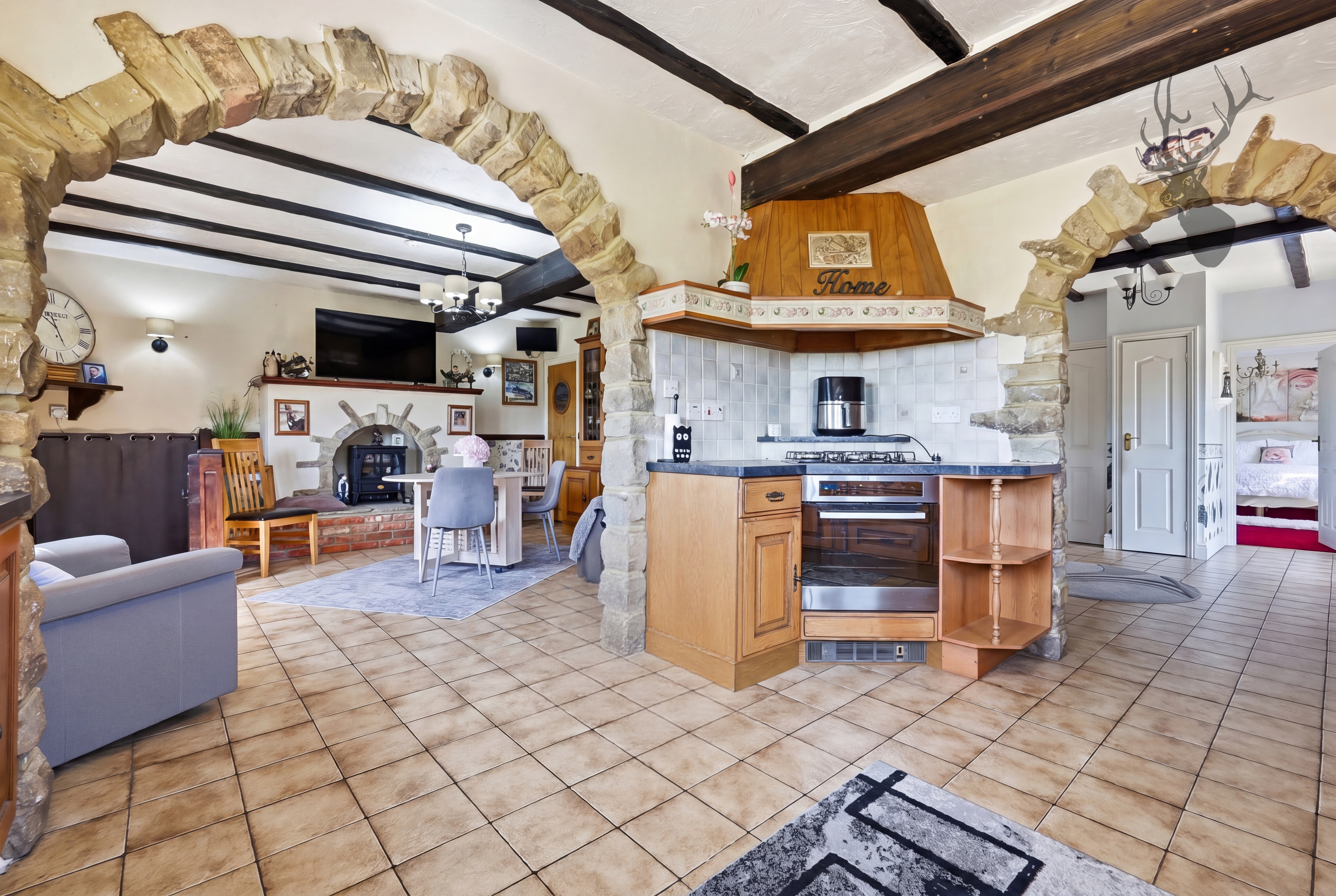 4 bedroom detached bungalow for sale, Lower Bedfords Road, Romford, RM1, photo 7 of 20