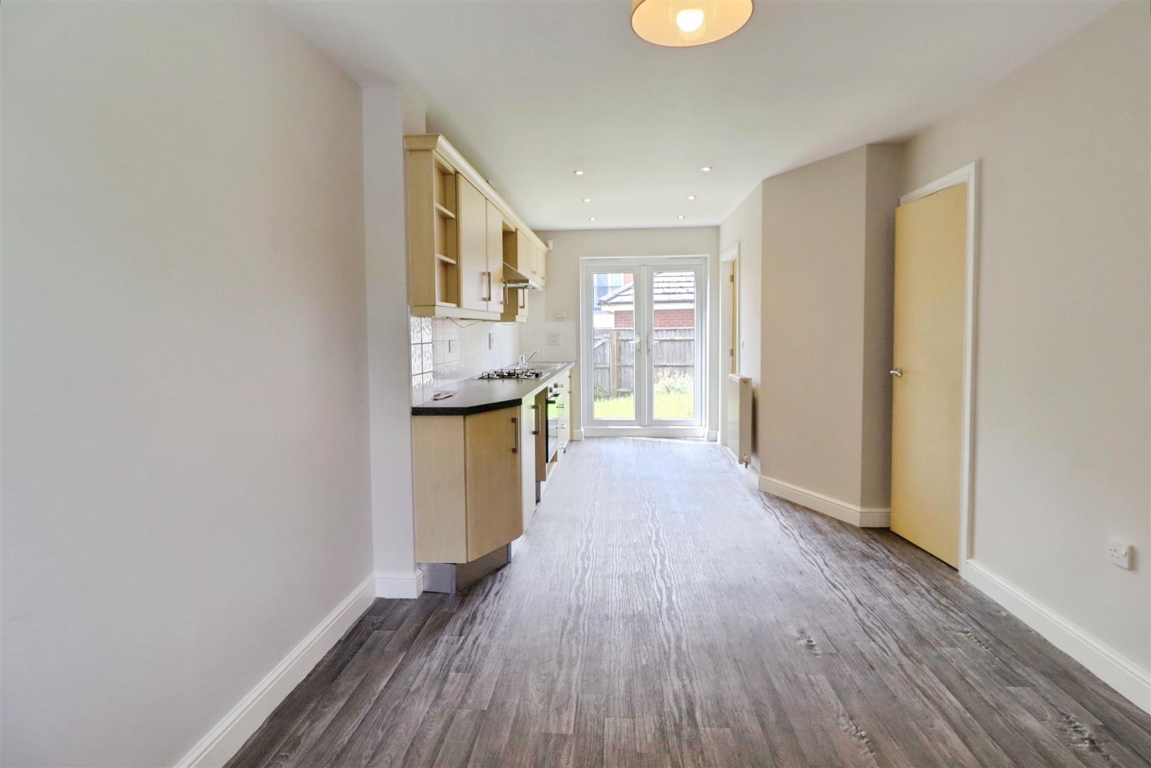 3 bedroom house for sale, Salisbury Close, Crewe, CW2, photo 2