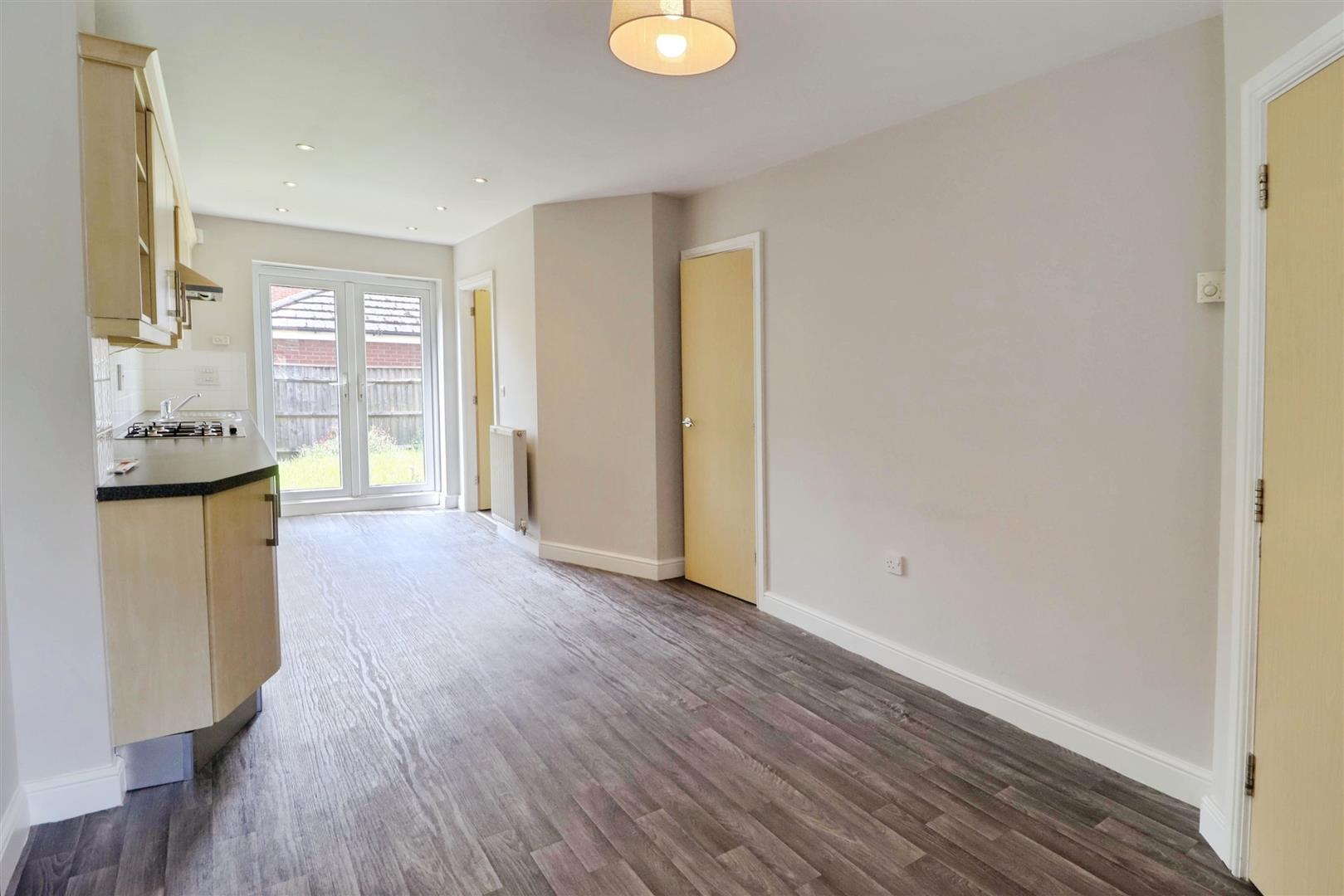 3 bedroom house for sale, Salisbury Close, Crewe, CW2, photo 10 of 17