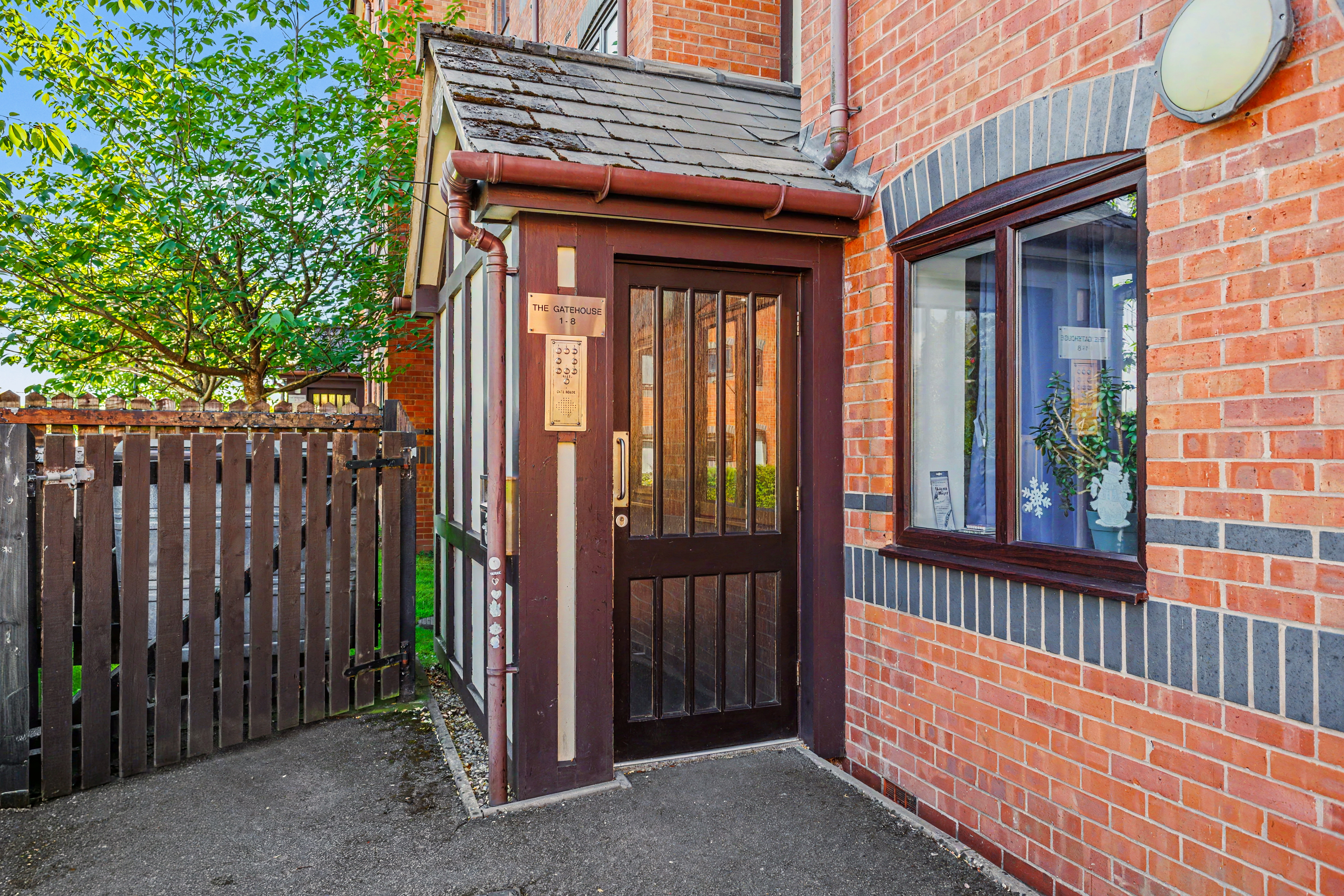 2 bedroom flat for sale, Gatehouse The Moorings, Leamington Spa, CV31