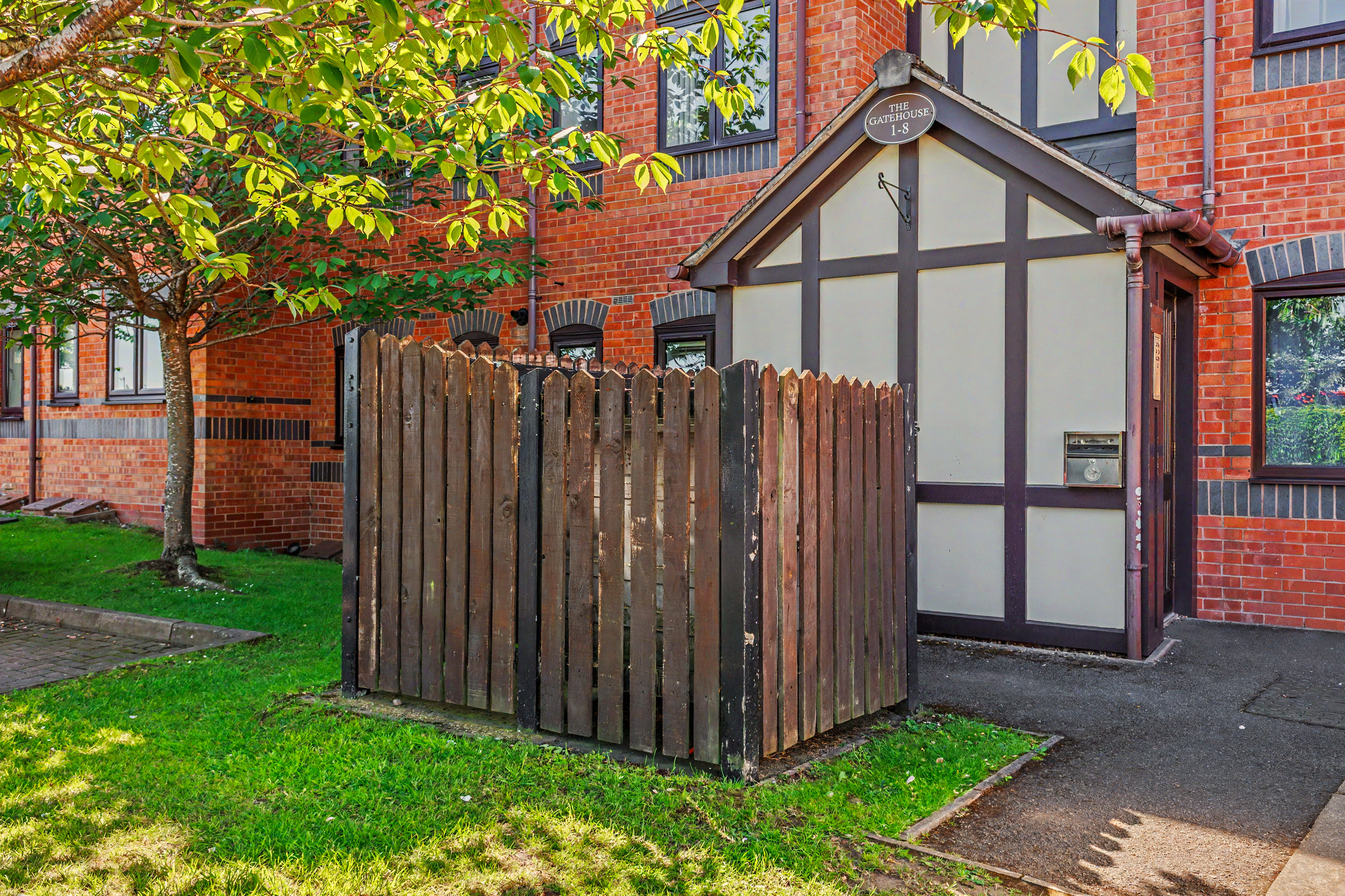2 bedroom flat for sale, Gatehouse The Moorings, Leamington Spa, CV31