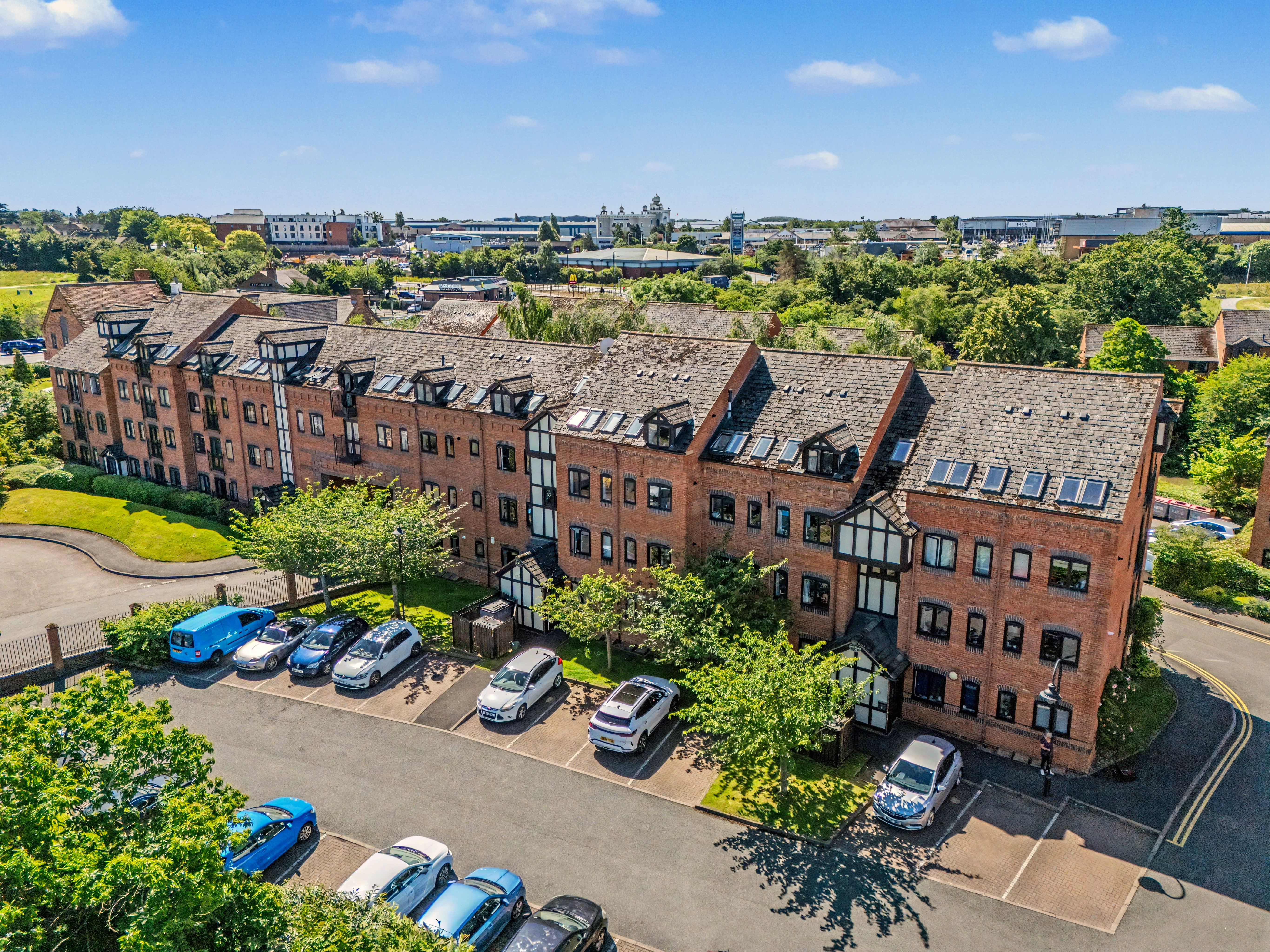 2 bedroom flat for sale, Gatehouse The Moorings, Leamington Spa, CV31