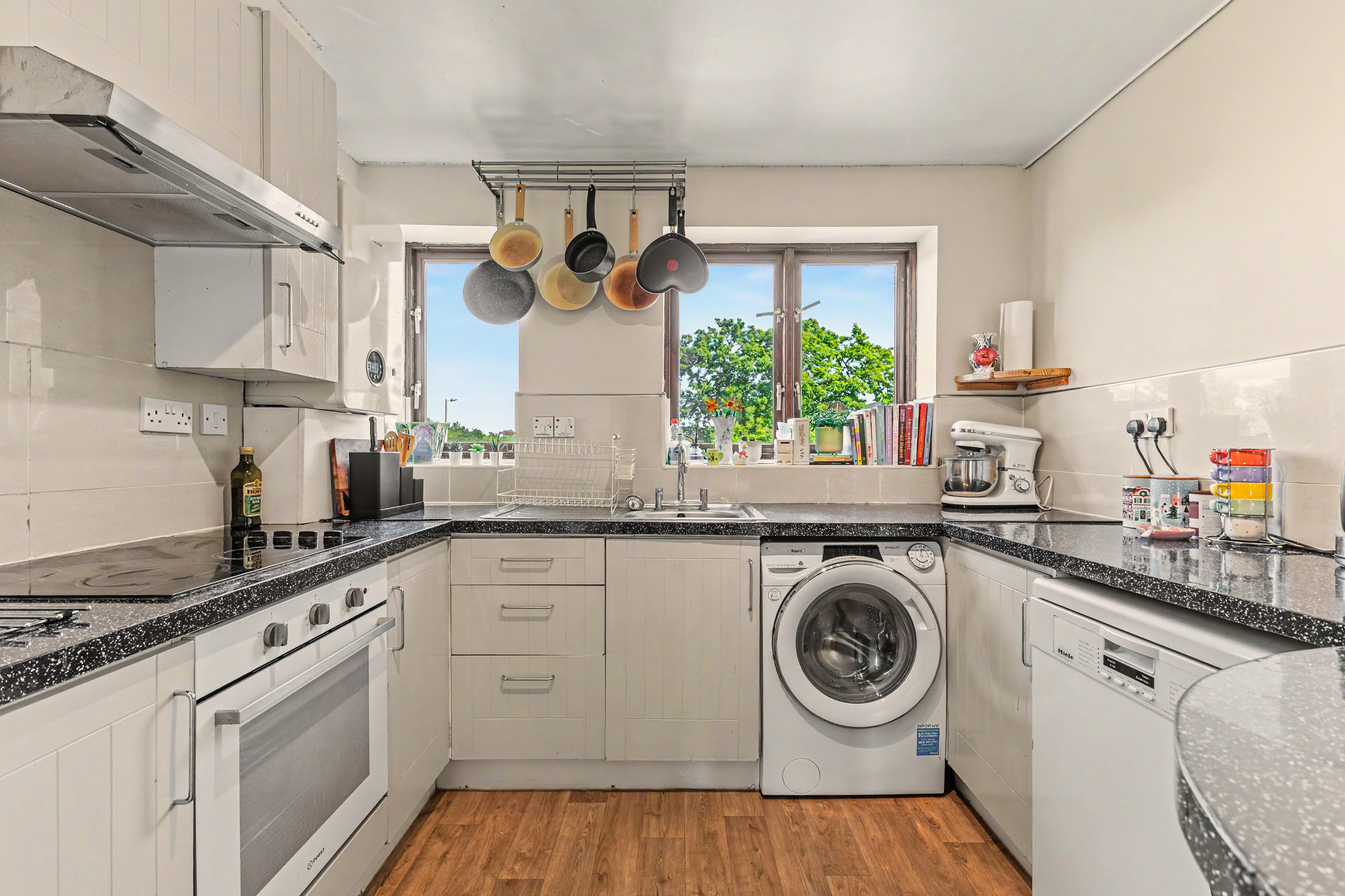 2 bedroom flat for sale, Gatehouse The Moorings, Leamington Spa, CV31