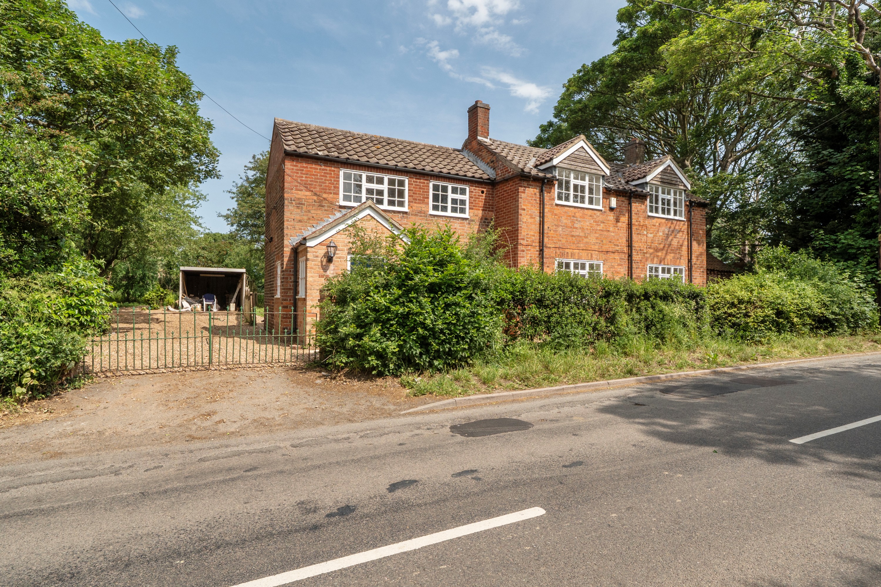 3 bedroom detached house for sale, Penbury Sand Lane, Newark, NG23