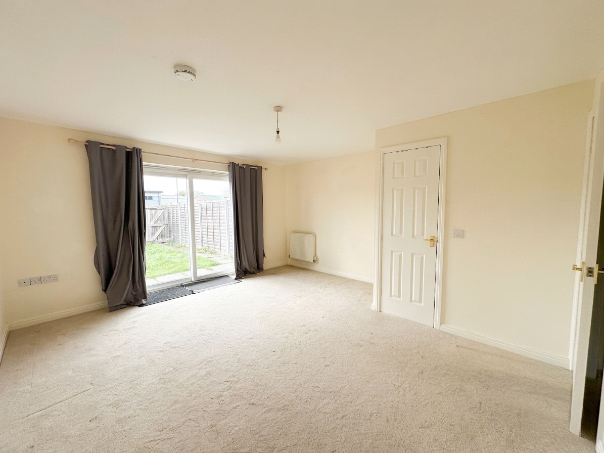 2 bedroom terraced house for sale, Drage Close, Lutterworth, LE17, photo 3