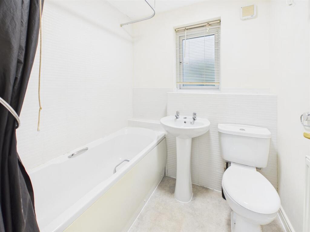 2 bedroom terraced house for sale, Drage Close, Lutterworth, LE17, photo 10 of 13
