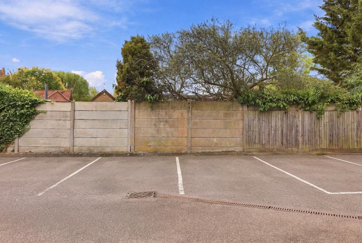 3 bedroom apartment for sale, The Heights Forest Drive, Epping, CM16, photo 17 of 20