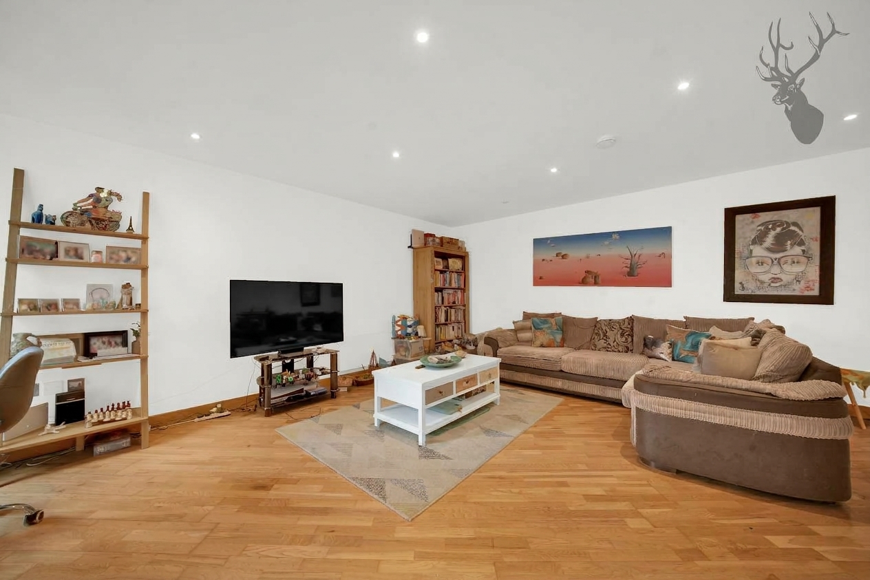 2 bedroom flat for sale, Ink Court, London, E3, photo 8 of 20