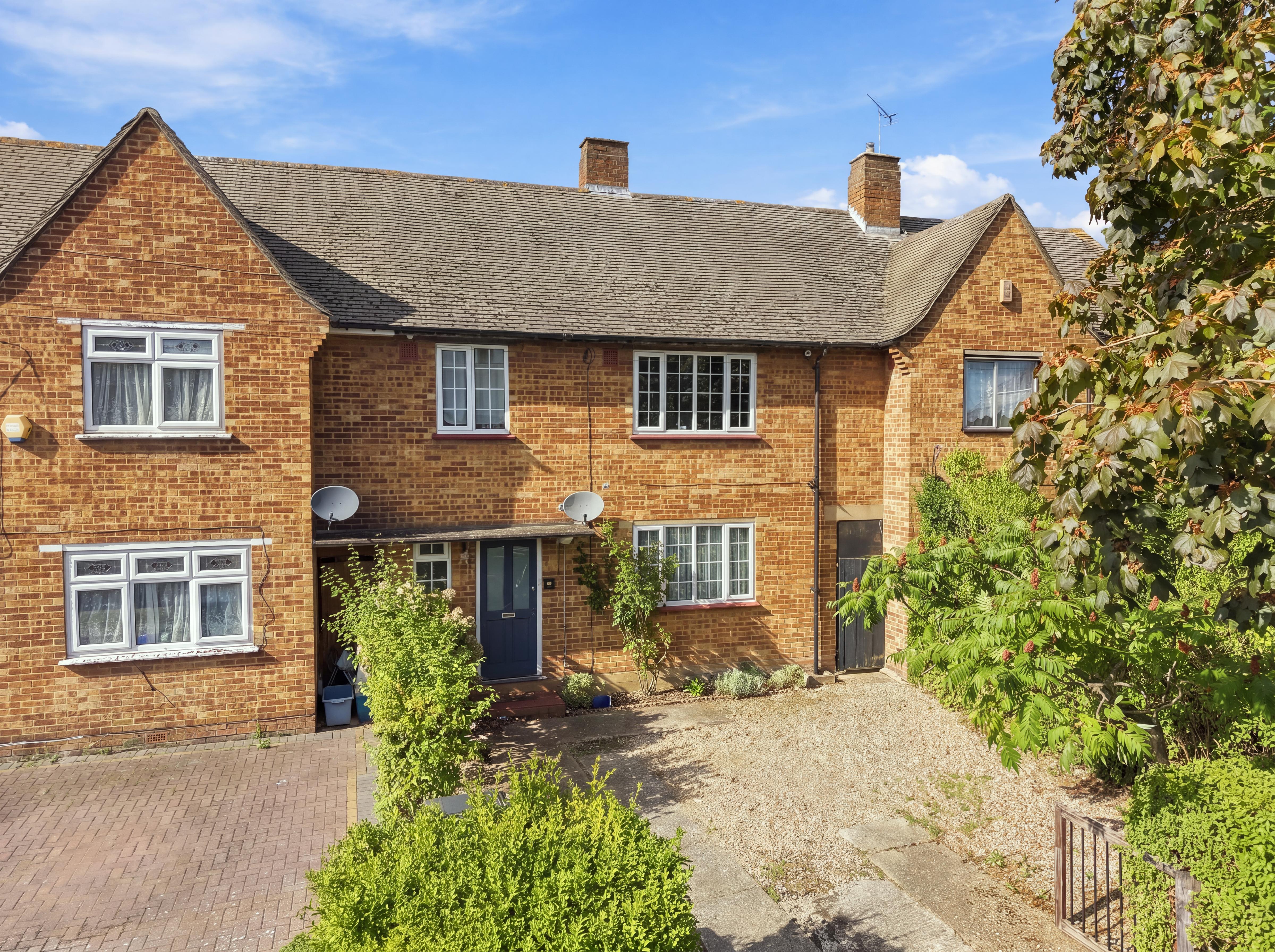 3 bedroom terraced house for sale, Valley Hill, Loughton, IG10