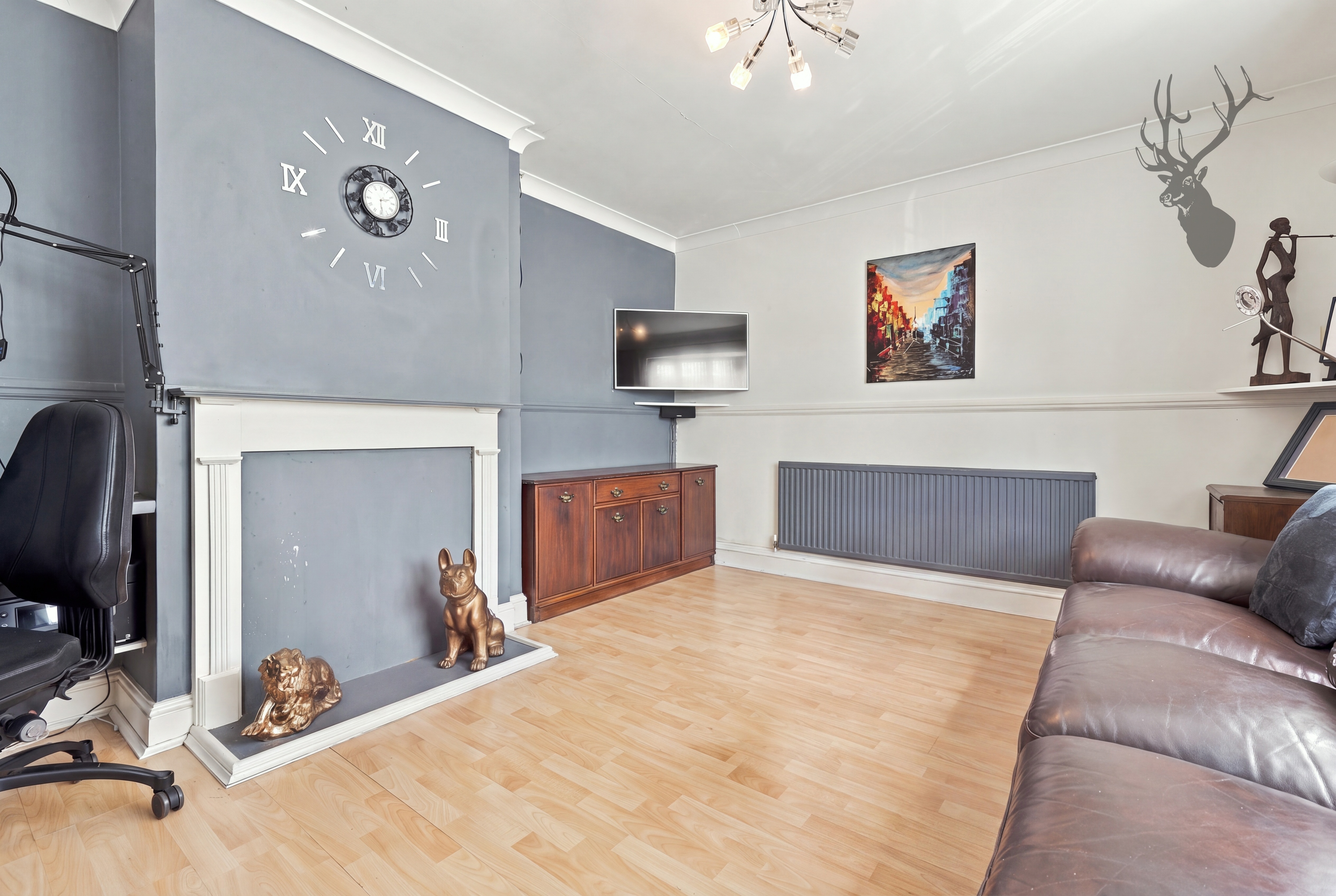 3 bedroom terraced house for sale, Valley Hill, Loughton, IG10, photo 2
