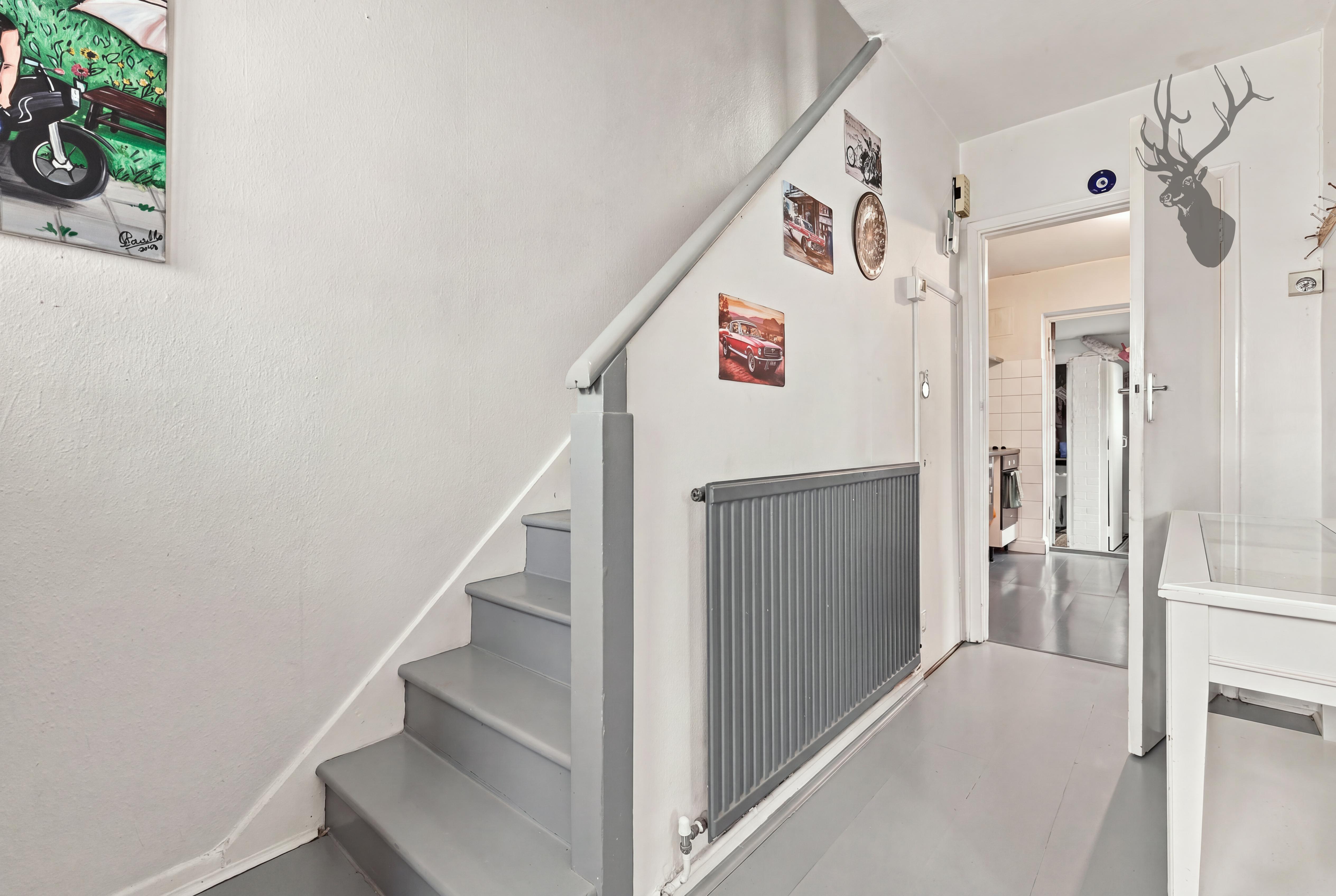 3 bedroom terraced house for sale, Valley Hill, Loughton, IG10, photo 5