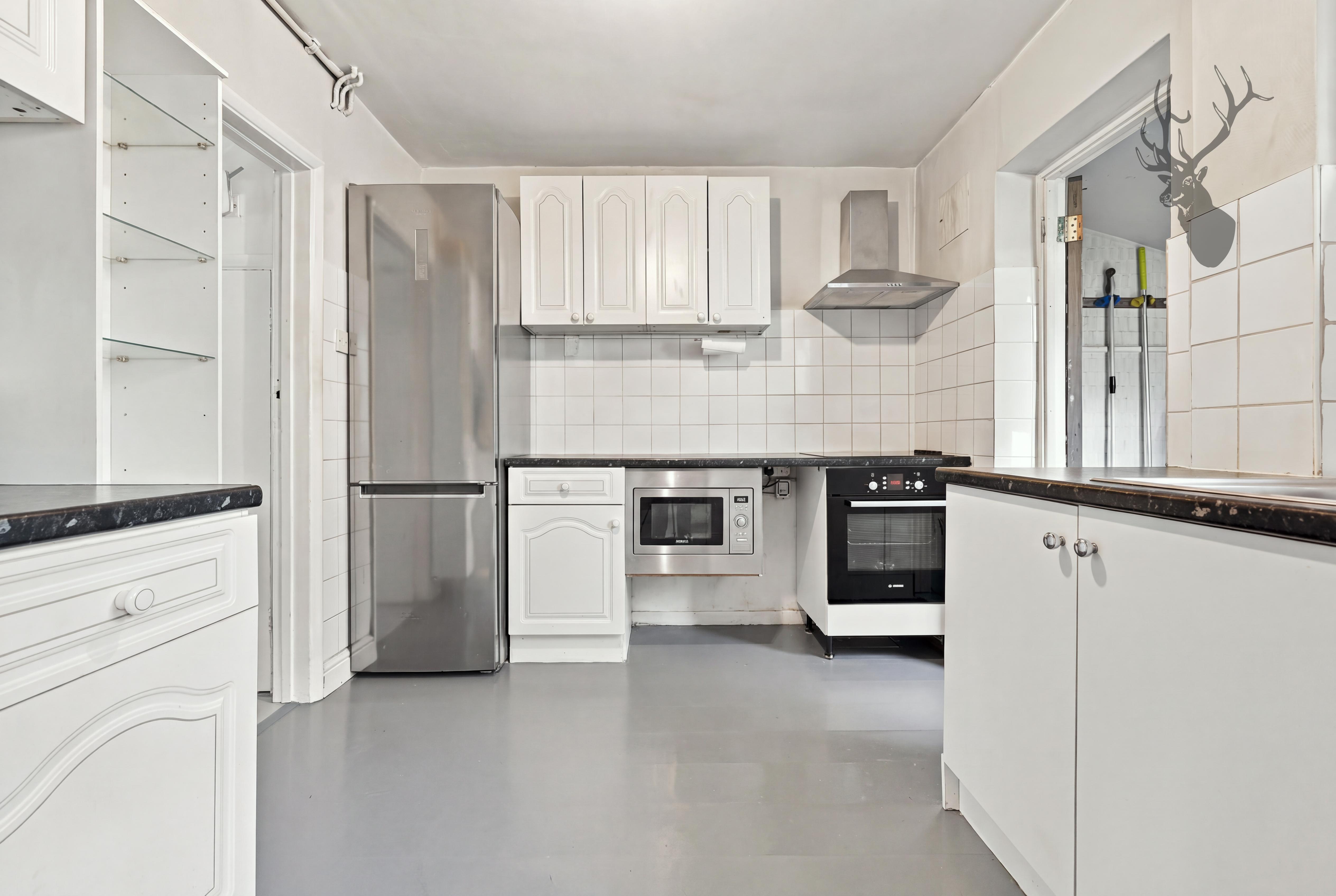 3 bedroom terraced house for sale, Valley Hill, Loughton, IG10, photo 6 of 16