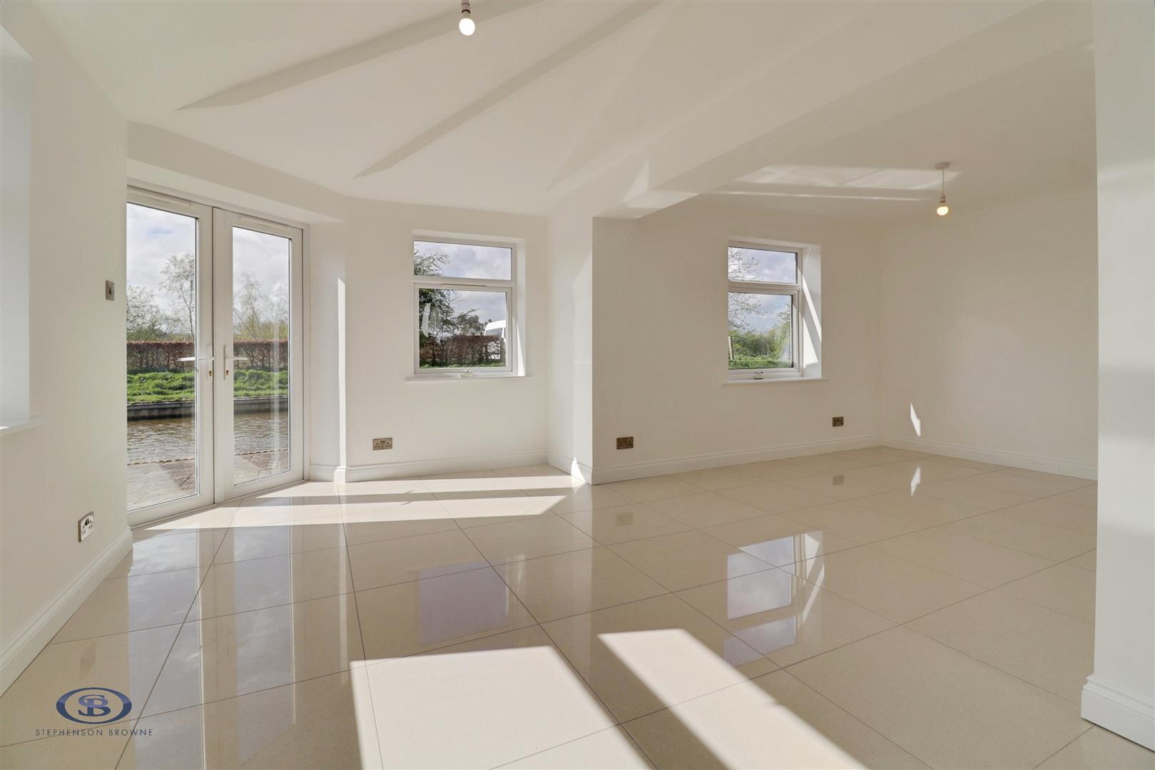 4 bedroom house for sale, Carlyle Close, Stoke-On-Trent, ST7, photo 5