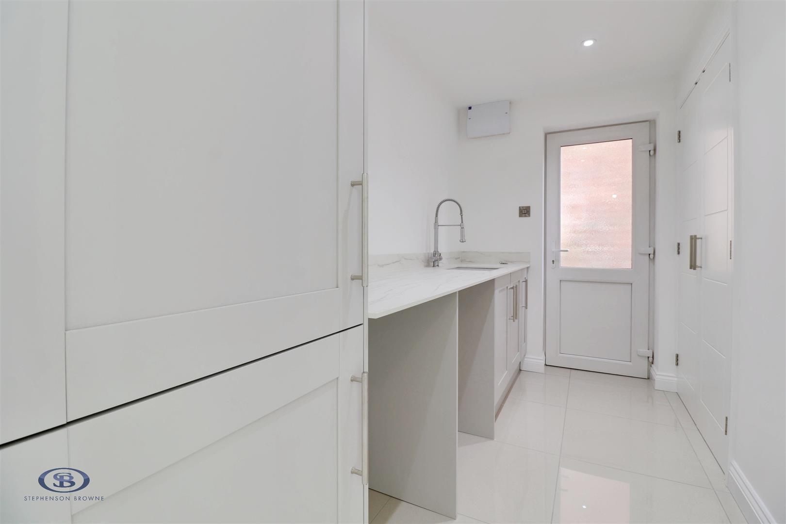 4 bedroom house for sale, Carlyle Close, Stoke-On-Trent, ST7, photo 10 of 20