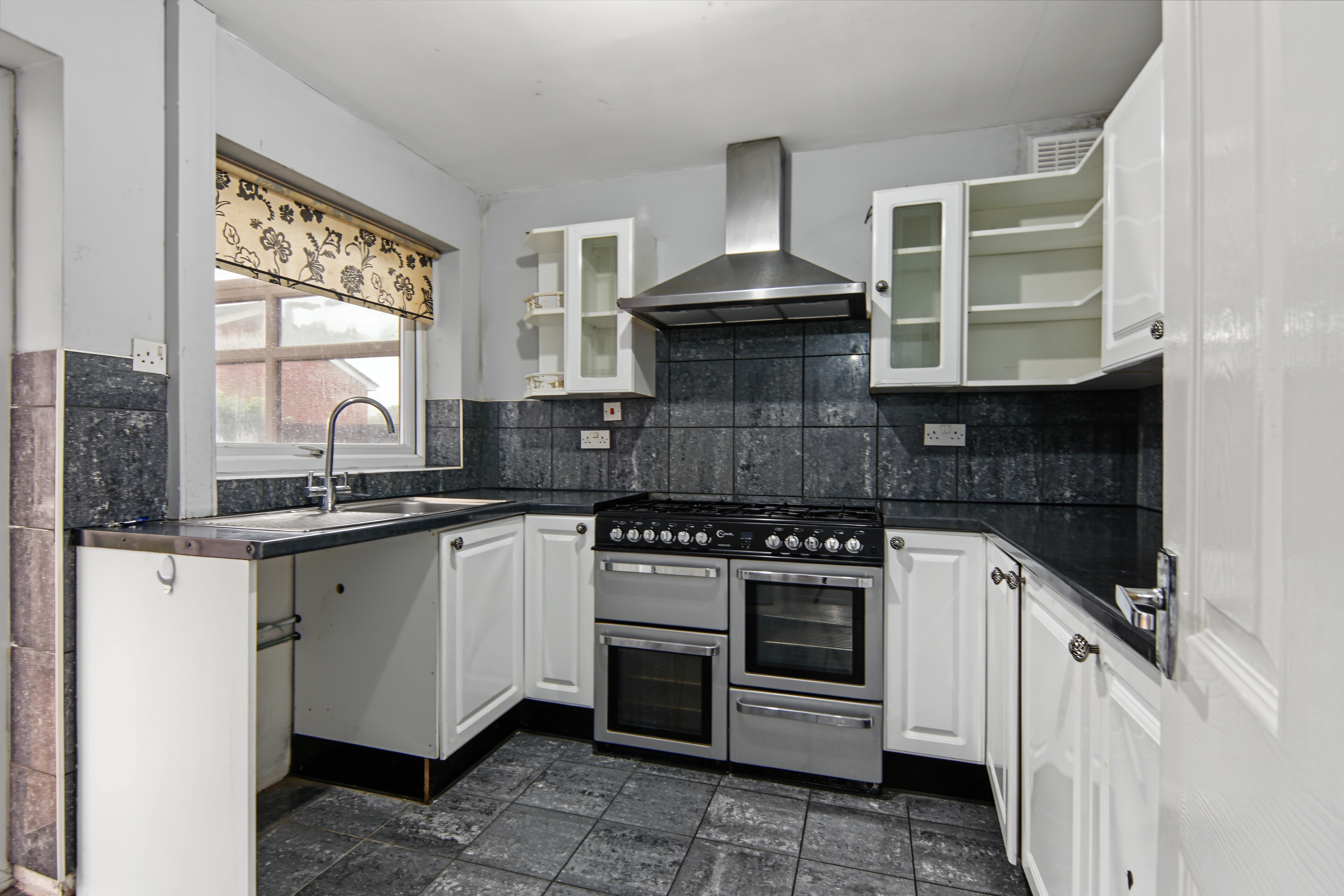 4 bedroom detached house for sale, Broad Lane, Coventry, CV5, photo 2