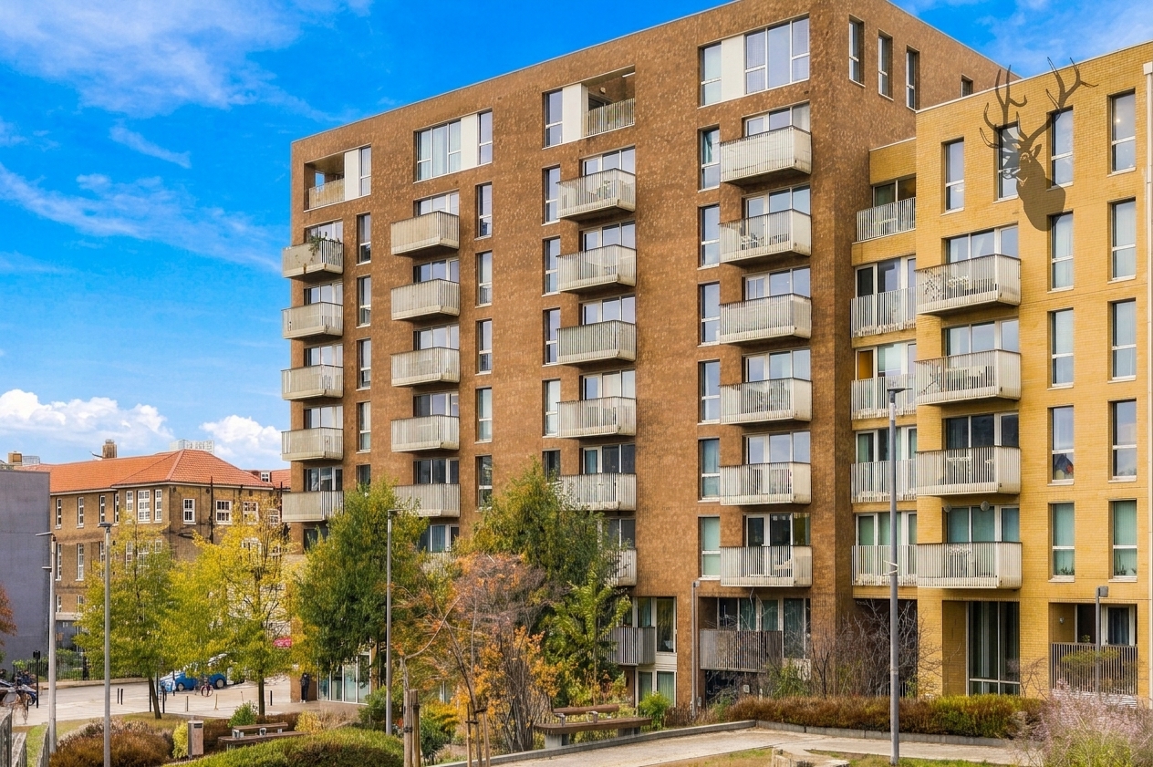 1 bedroom flat for sale, Harston Walk, London, E3
