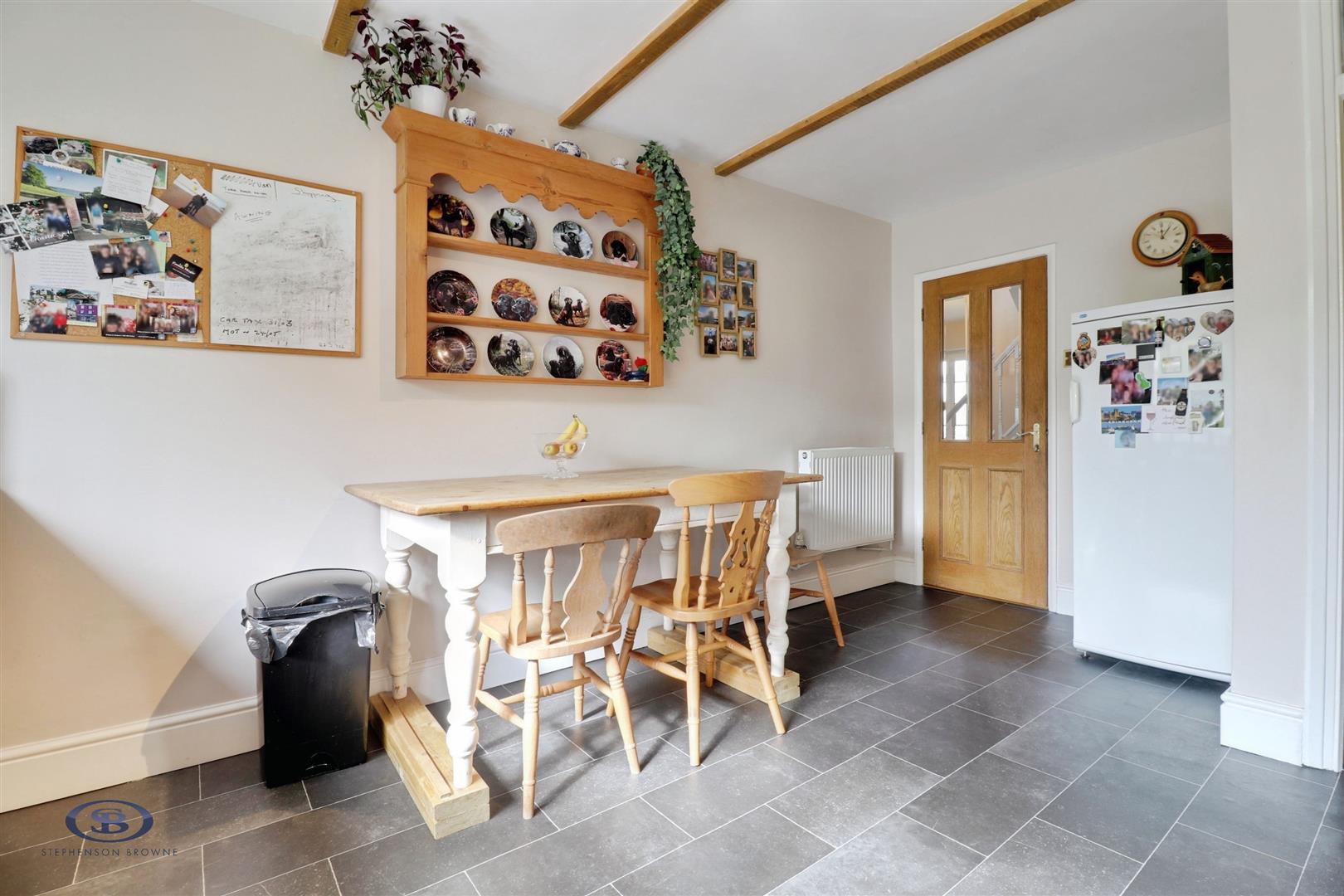 4 bedroom house for sale, Barleycroft Terrace, Stoke-On-Trent, ST7, photo 2