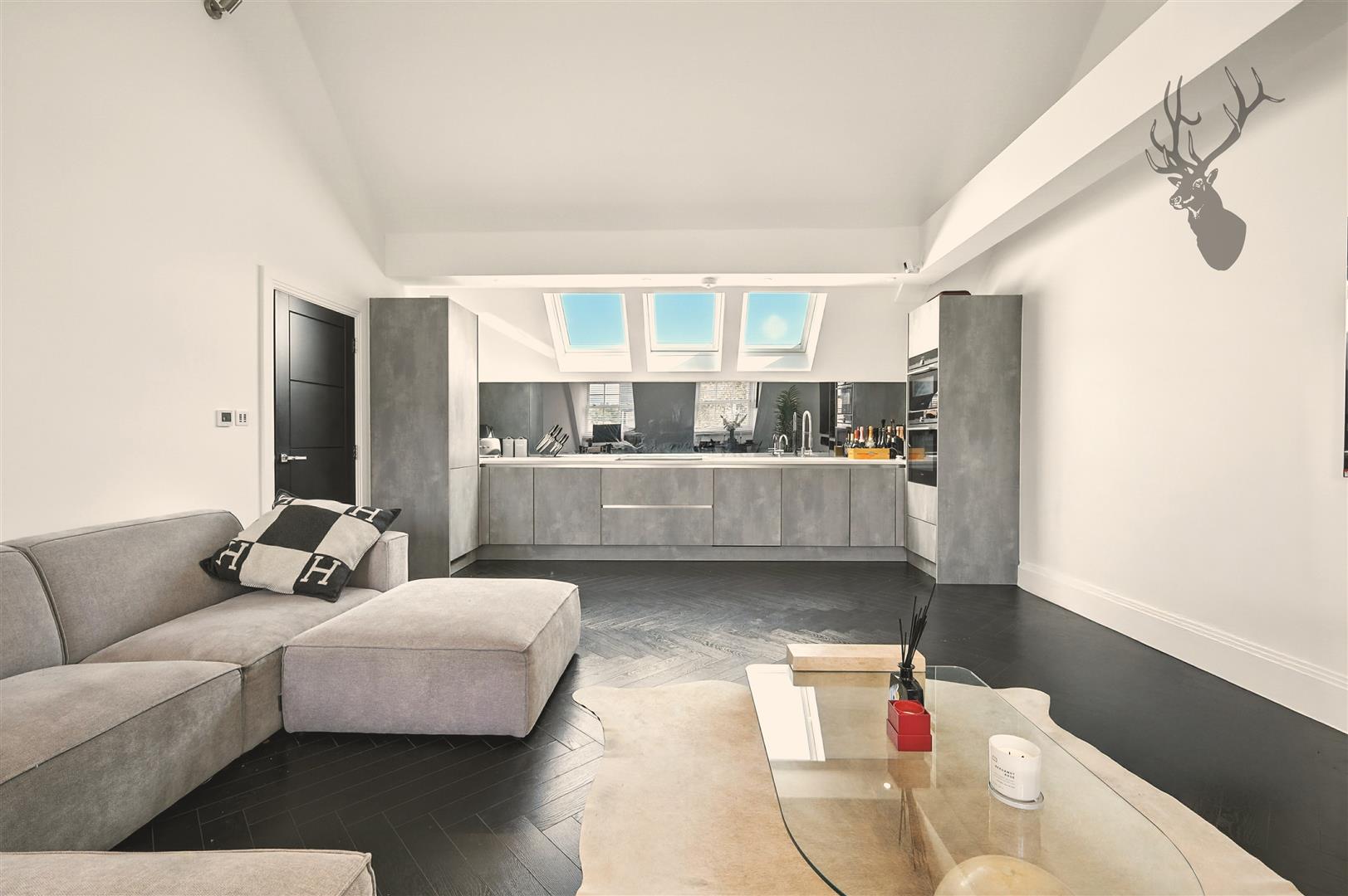 2 bedroom flat for sale, Imperial Heights, Chigwell, IG7, photo 6 of 18