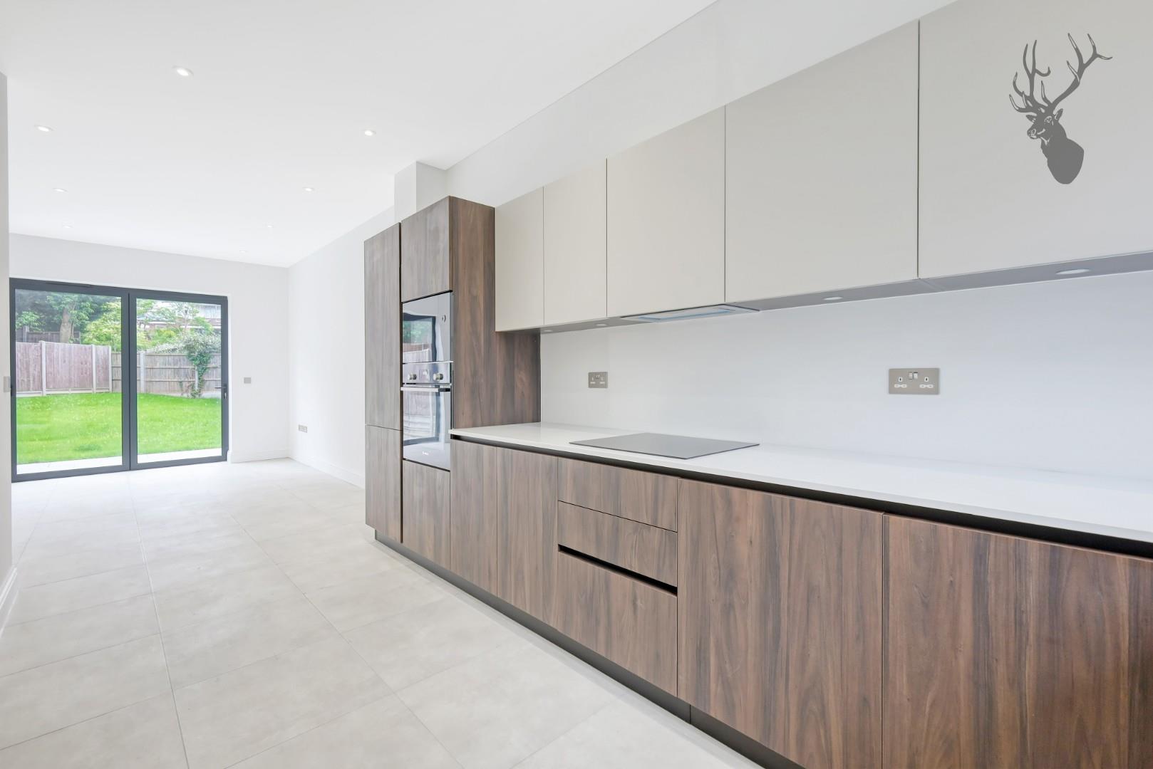 4 bedroom house for sale, Pino Way, Chingford, E4, photo 2