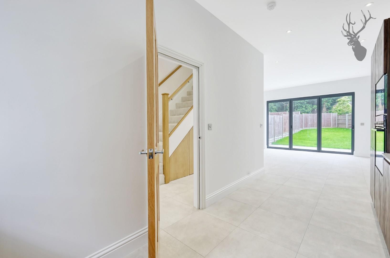 4 bedroom house for sale, Pino Way, Chingford, E4, photo 8 of 20