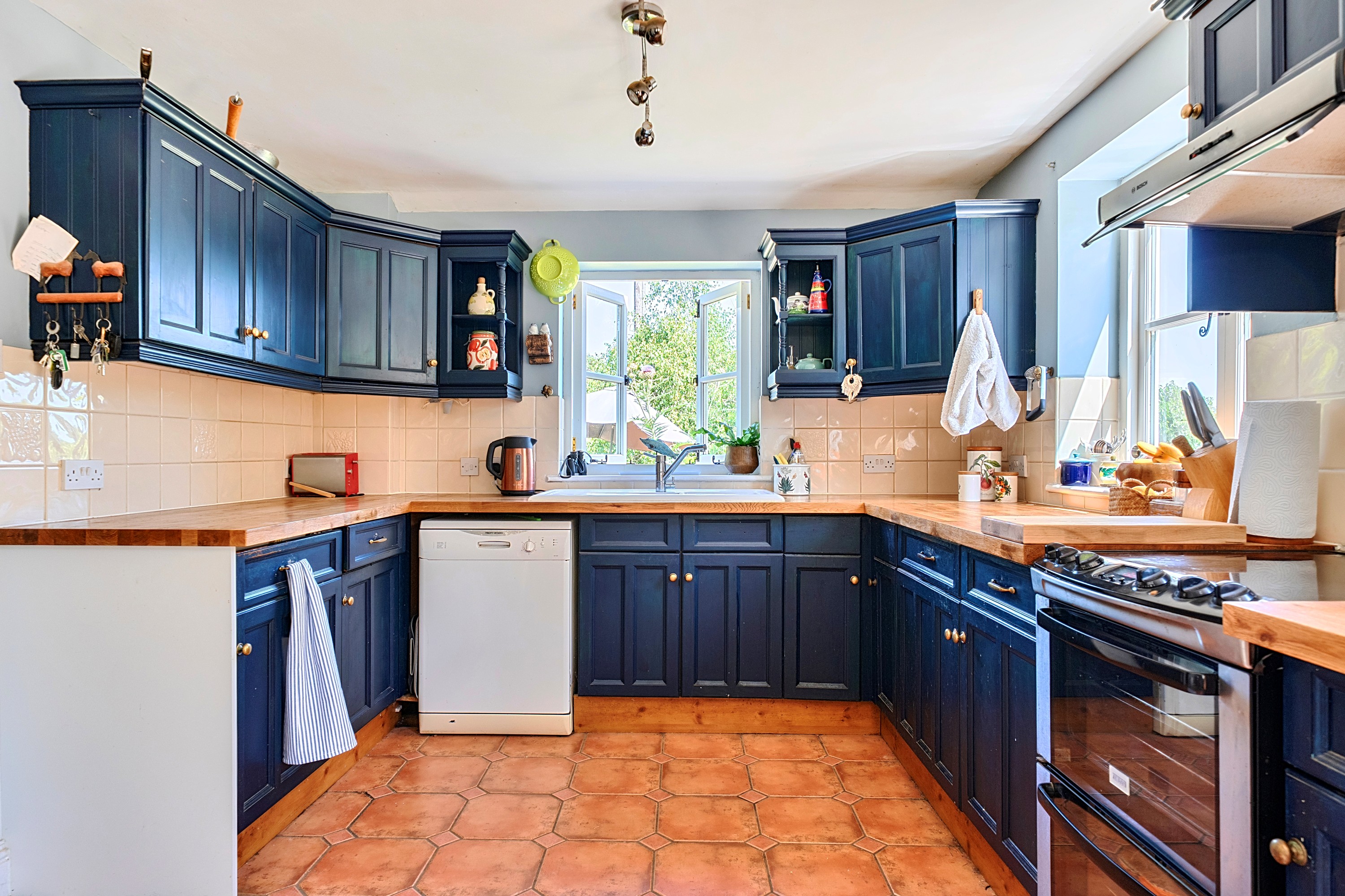 5 bedroom detached house for sale, Kingway Farm, Malmesbury, SN16