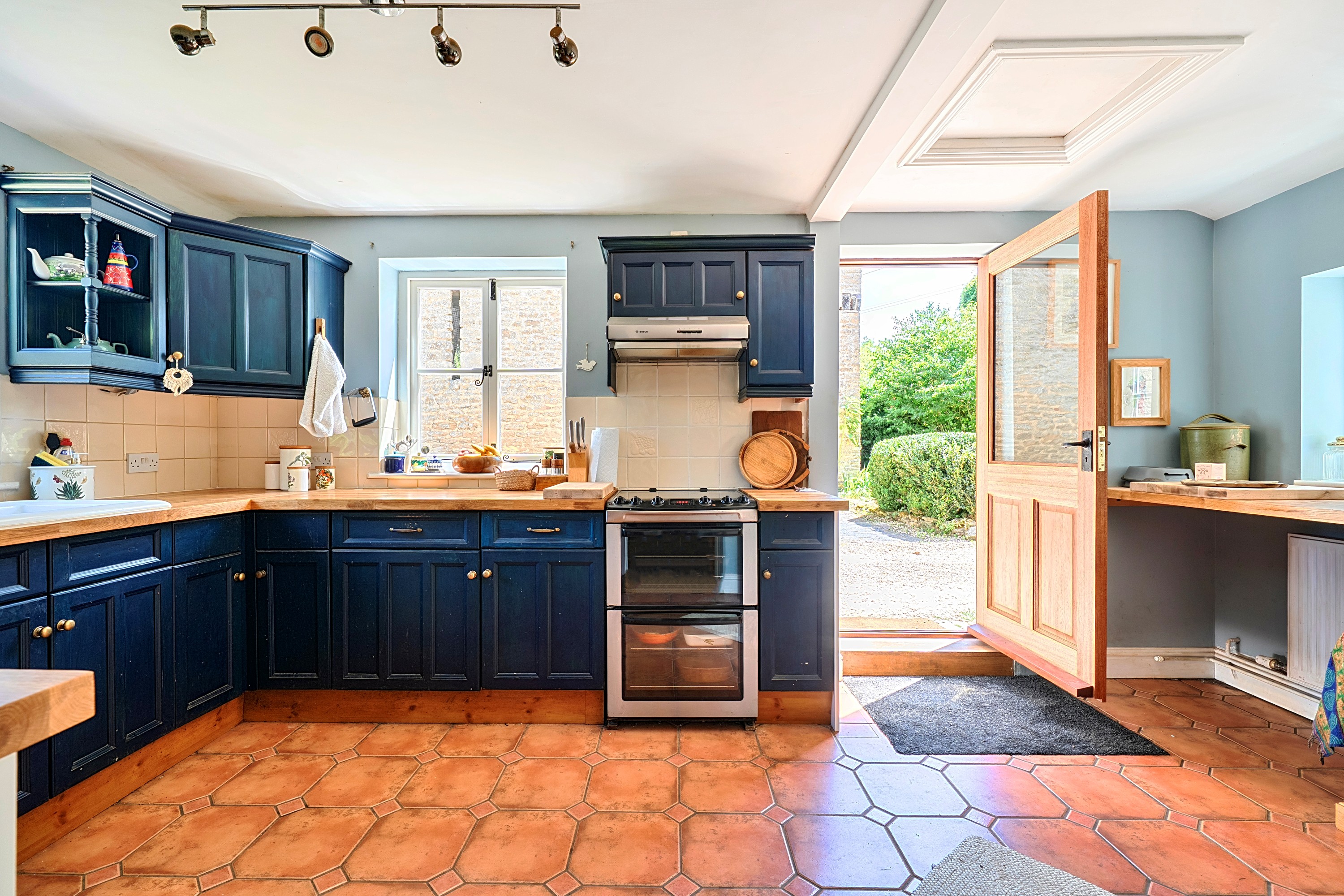5 bedroom detached house for sale, Kingway Farm, Malmesbury, SN16