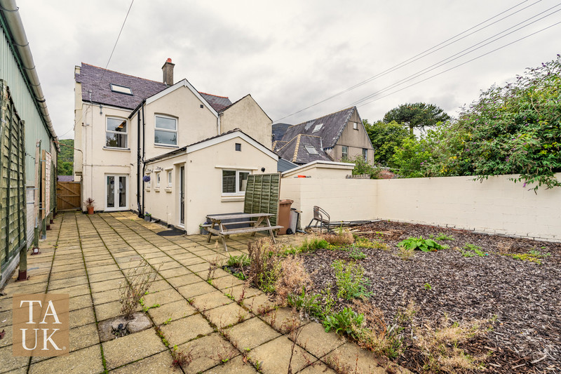 3 bedroom for sale, High Street Llanberis, Caernarfon, LL55, photo 10 of 20