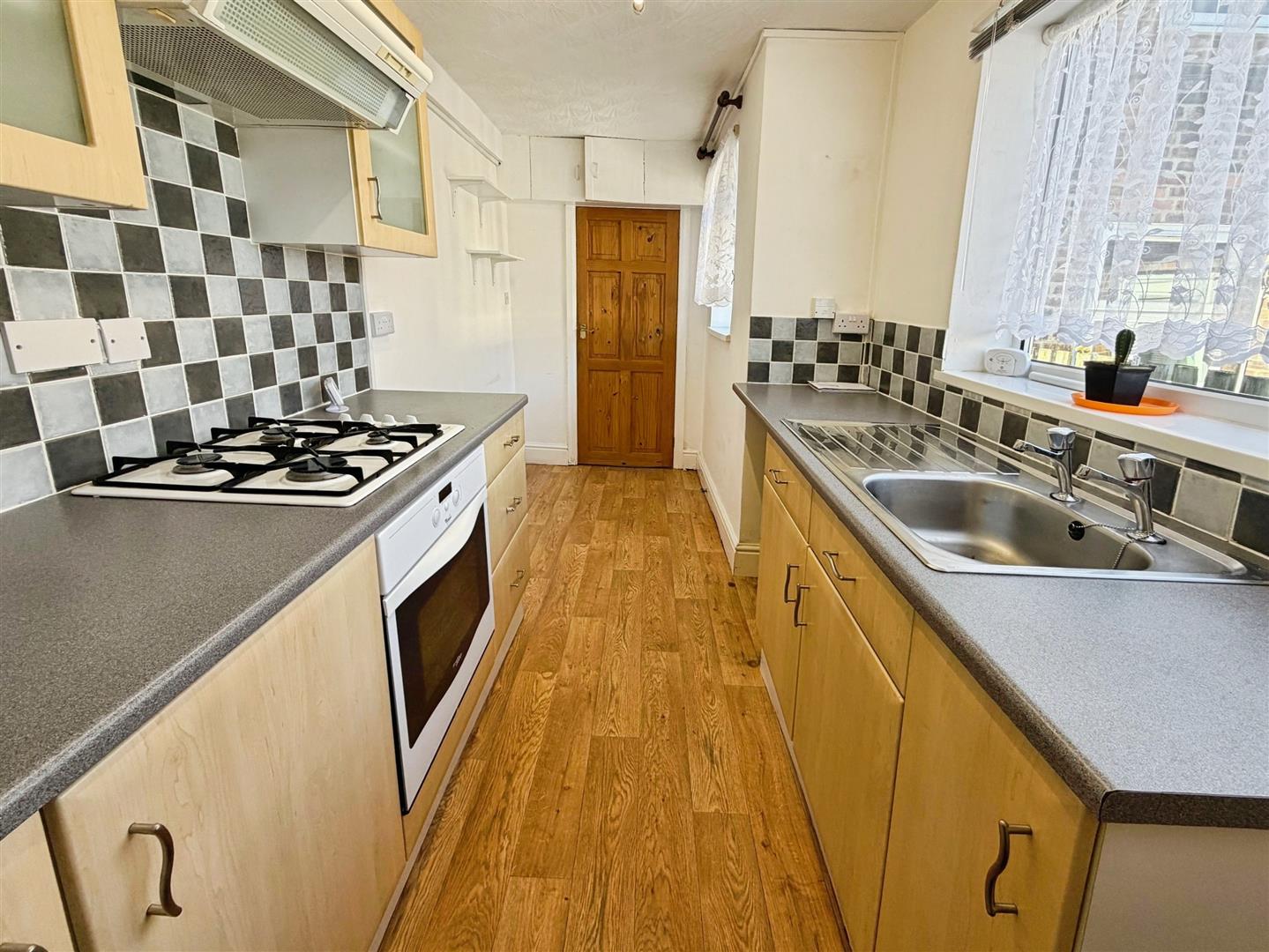 2 bedroom house for sale, Chester Road, Stoke-On-Trent, ST7, photo 2
