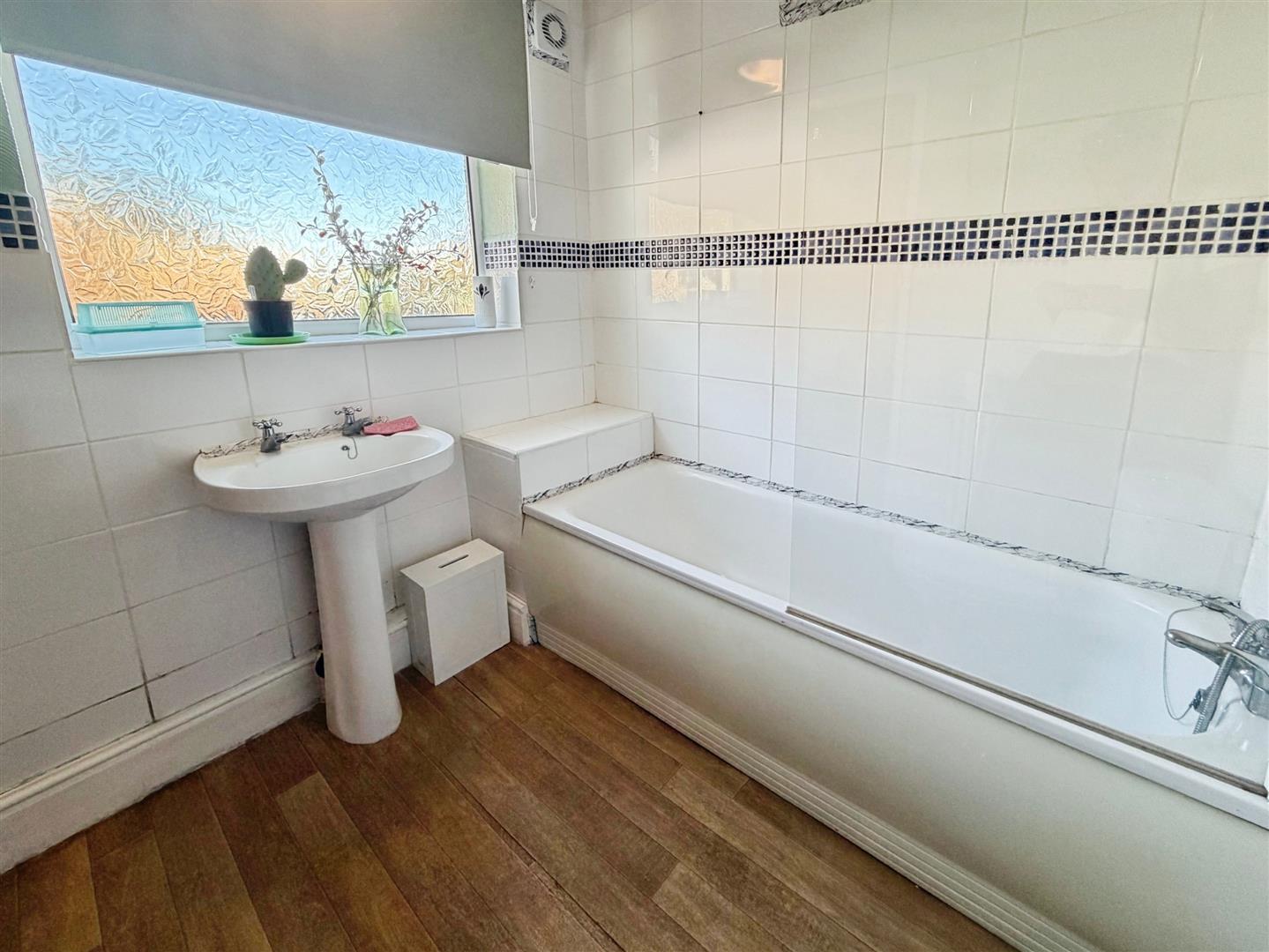 2 bedroom house for sale, Chester Road, Stoke-On-Trent, ST7, photo 8 of 10