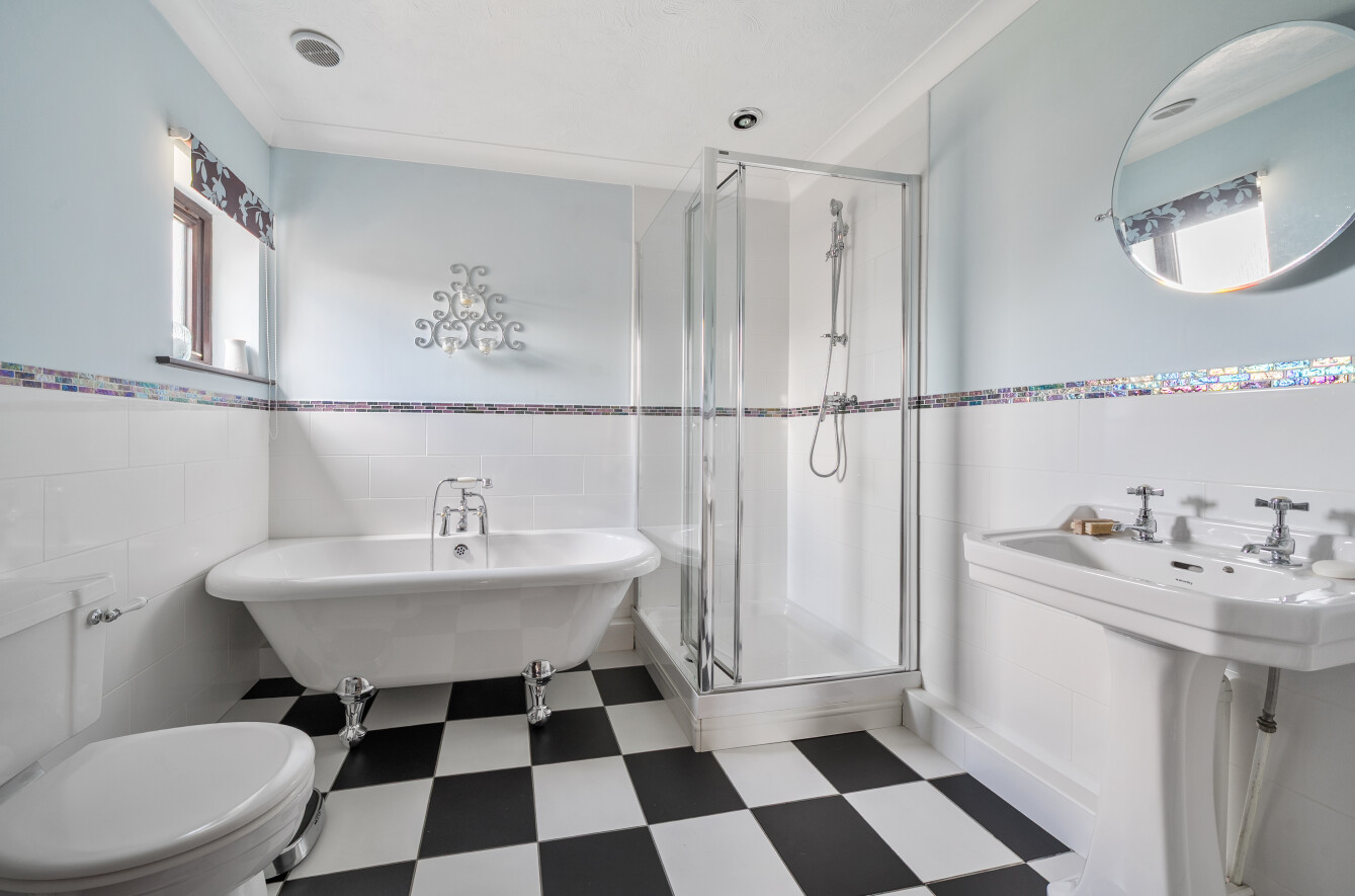 4 bedroom detached house for sale, Willow Farm Middle Drove, Wisbech, PE14
