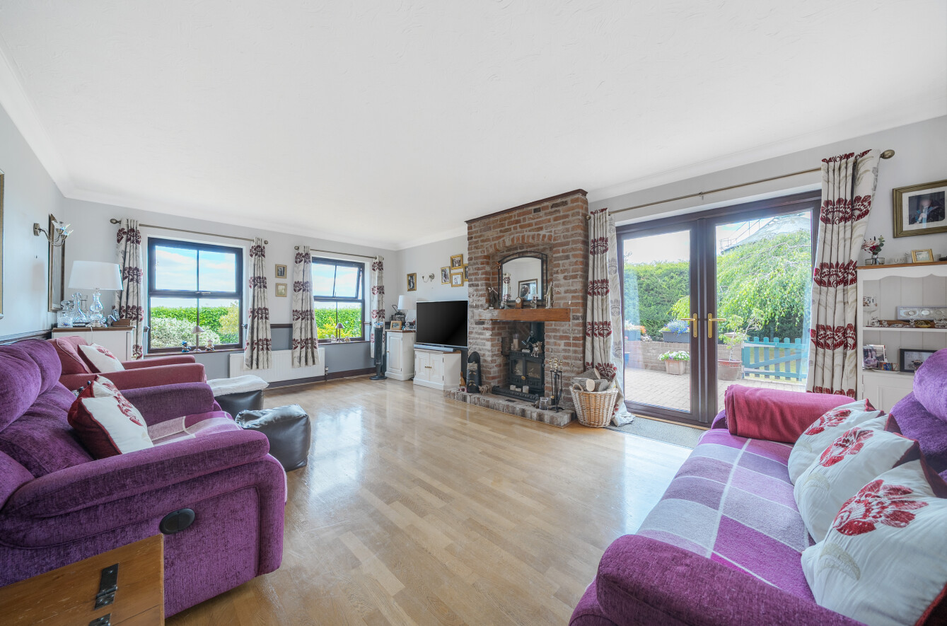 4 bedroom detached house for sale, Willow Farm Middle Drove, Wisbech, PE14