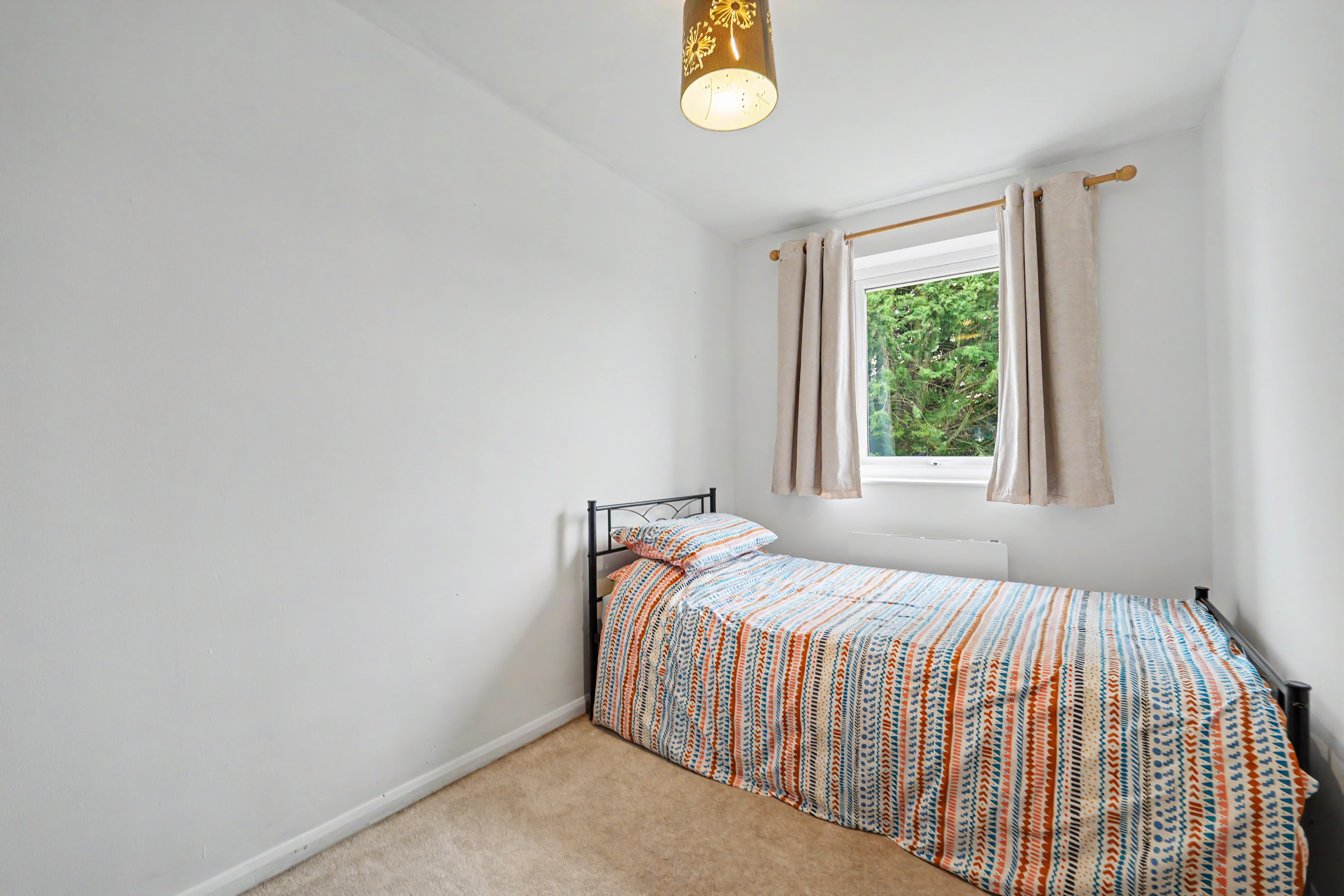 2 bedroom terraced house for sale, Pear Tree Gardens, Market Harborough, LE16