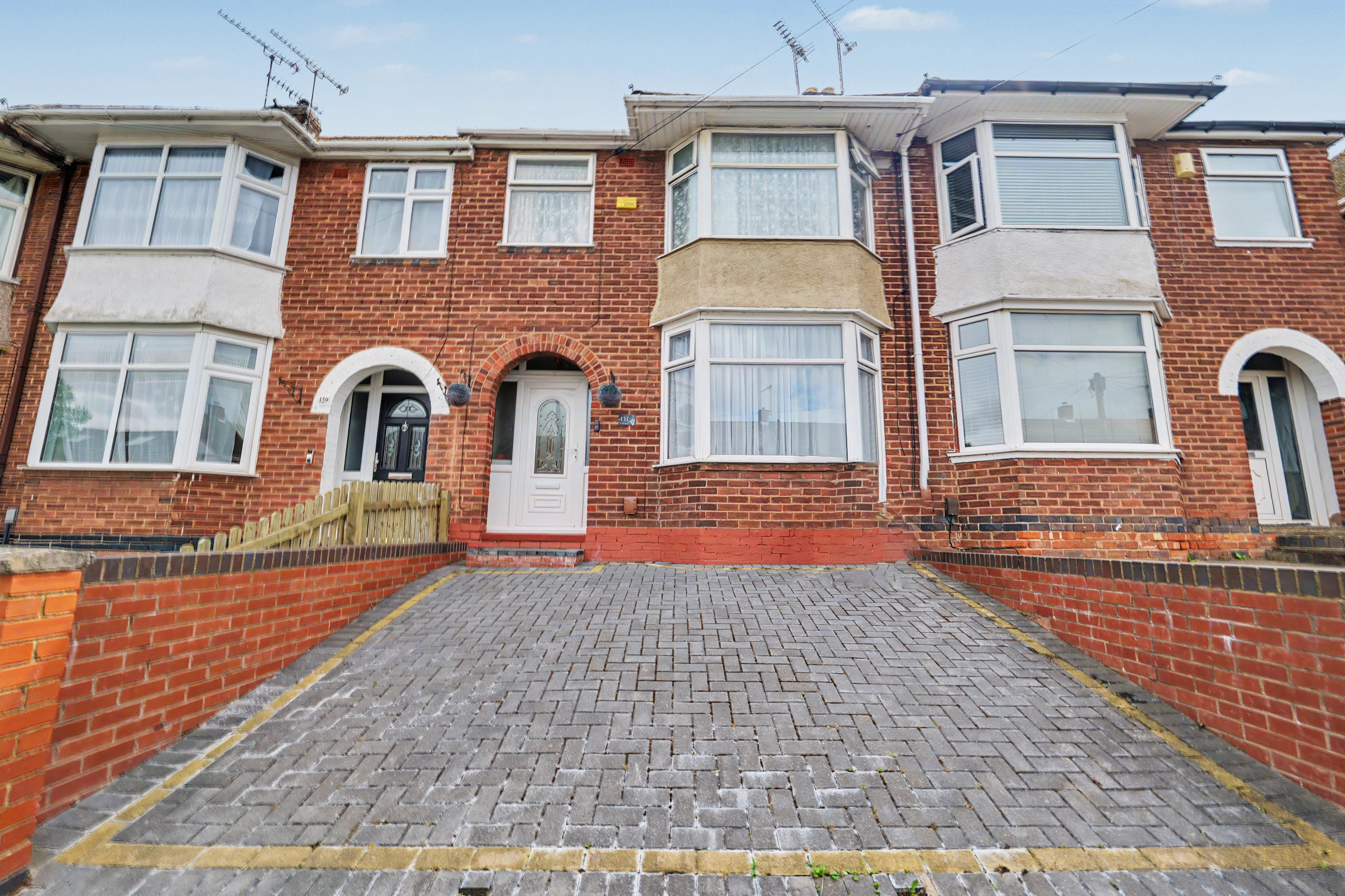 3 bedroom mid-terraced house for sale, St. Ives Road, Coventry, CV2