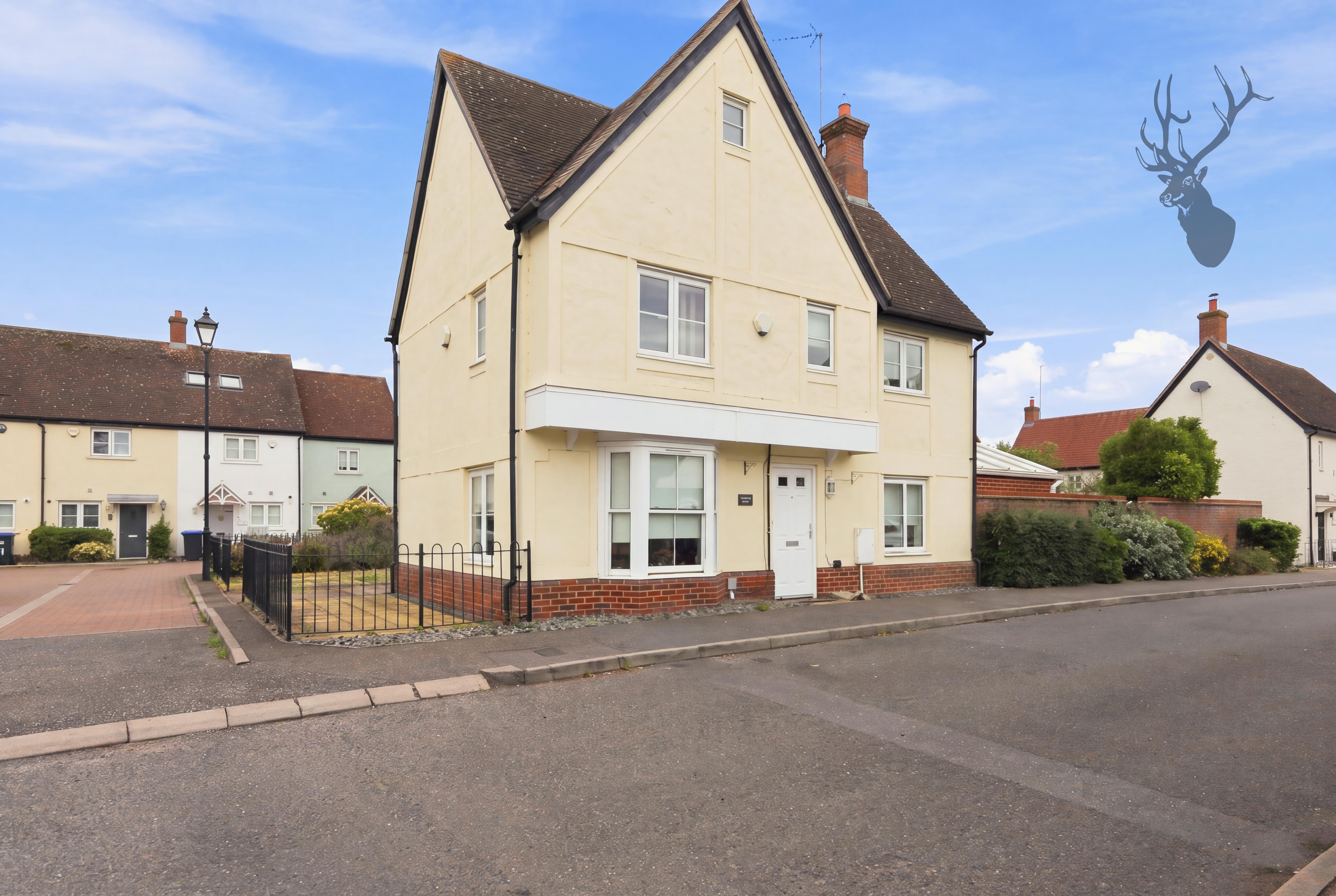 3 bedroom link detached house for sale, Willow Tree Close, Romford, RM4