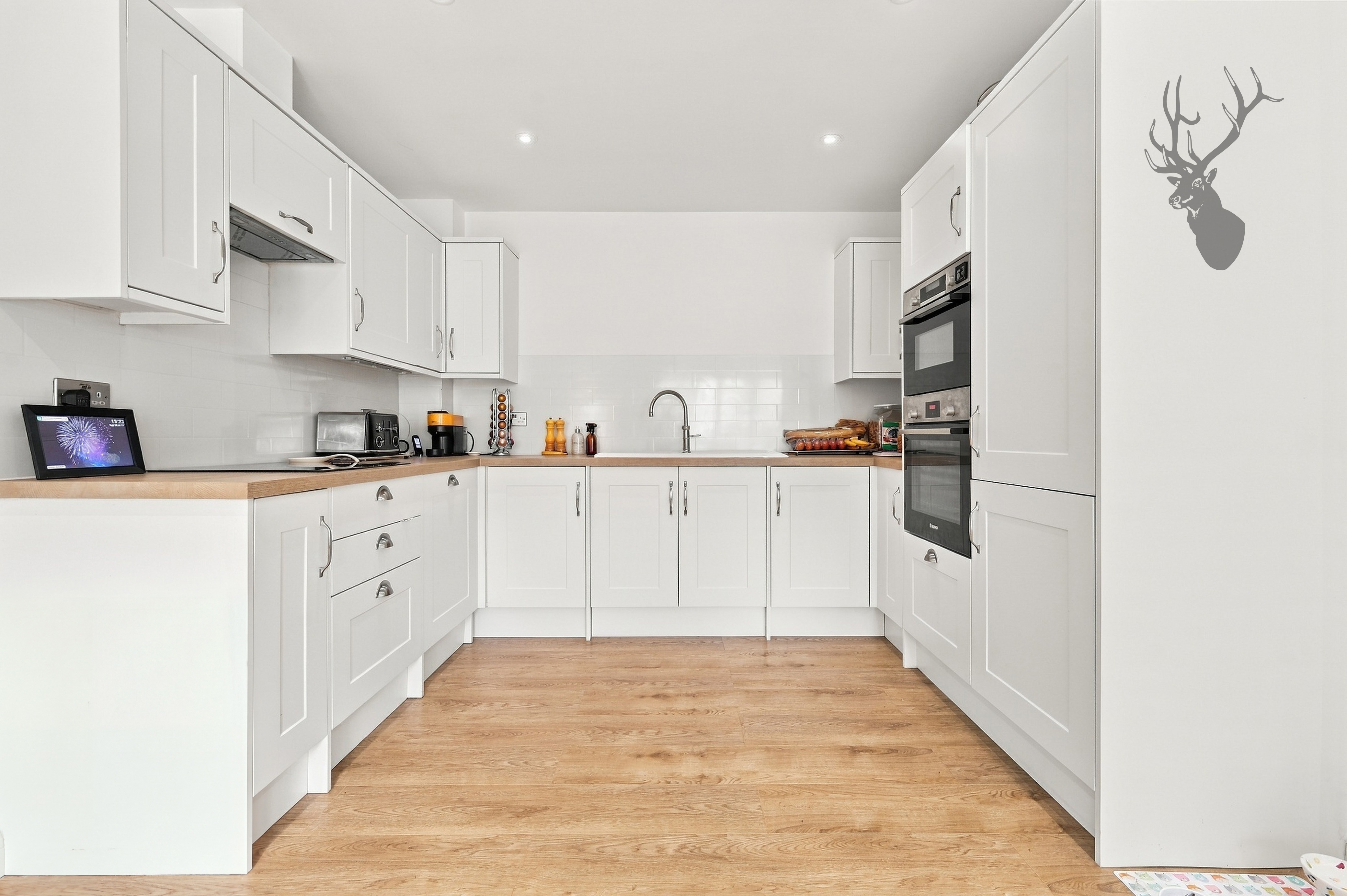 2 bedroom flat for sale, Iceni Court, Buckhurst Hill, IG9, photo 4