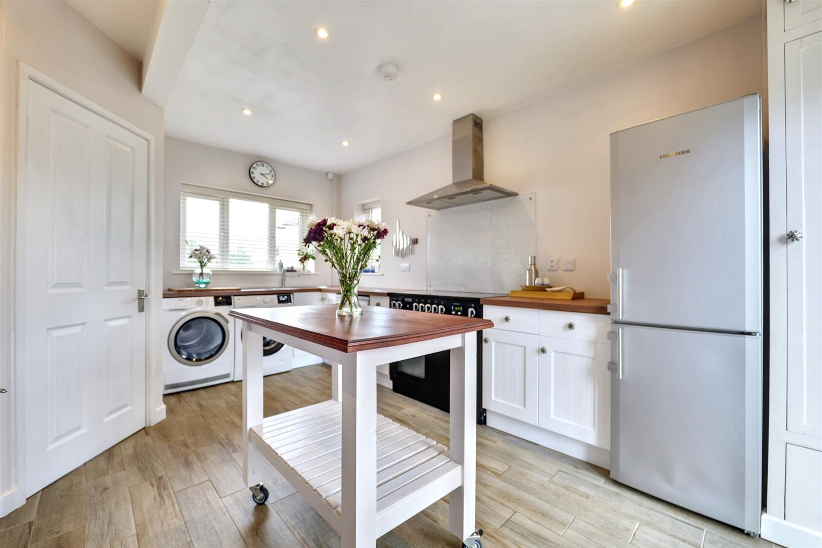3 bedroom detached house for sale, North Street, Loughborough, LE12