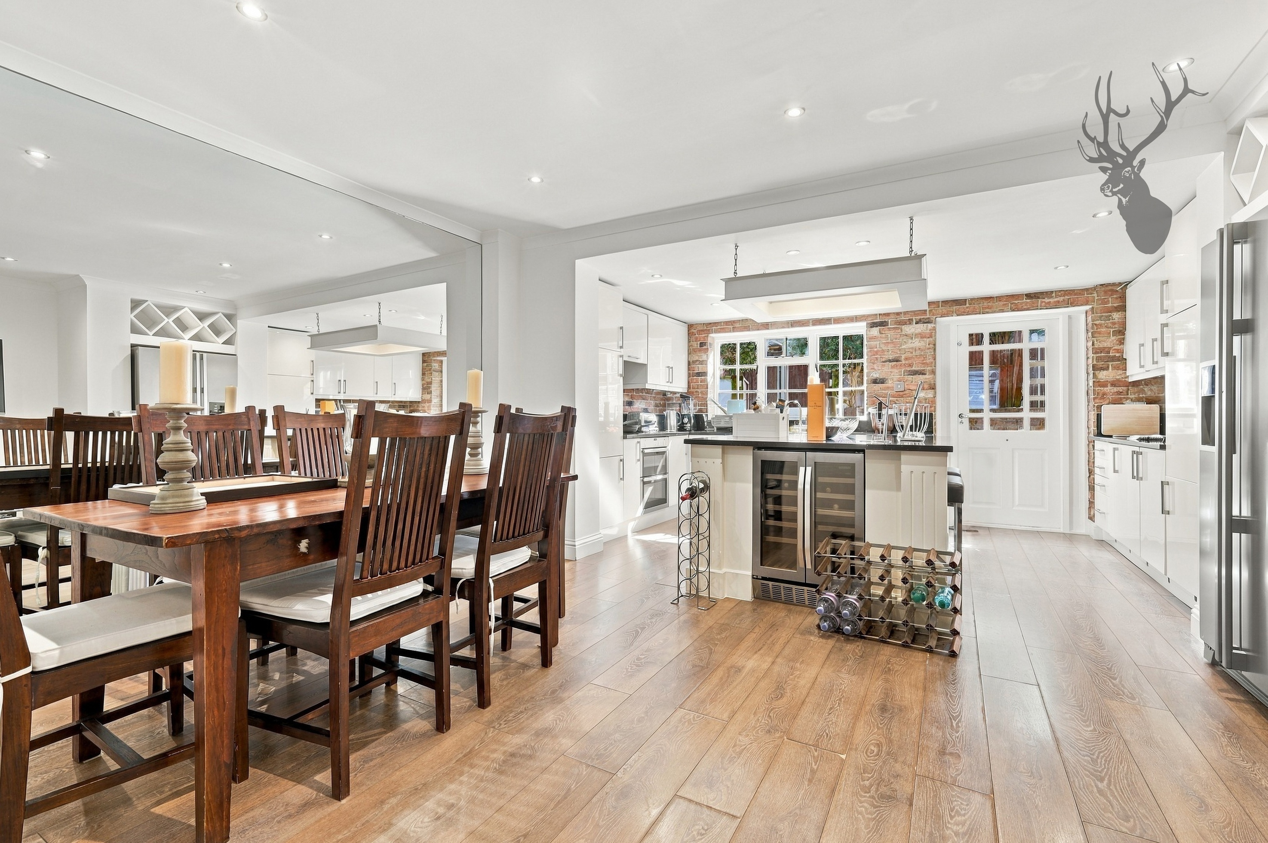 4 bedroom end of terrace house for sale, Palmerston Road, Buckhurst Hill, IG9, photo 2